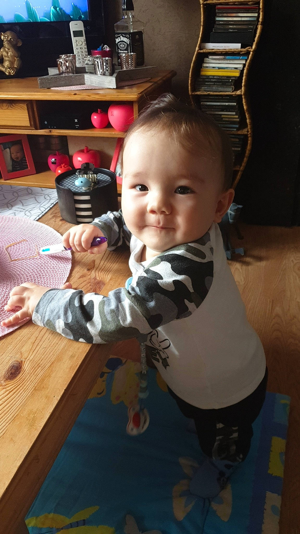 Heyden a rejoint le concours — aidez-le/la à gagner de superbes lots ! baby, child, head, person, play, smile, toddler