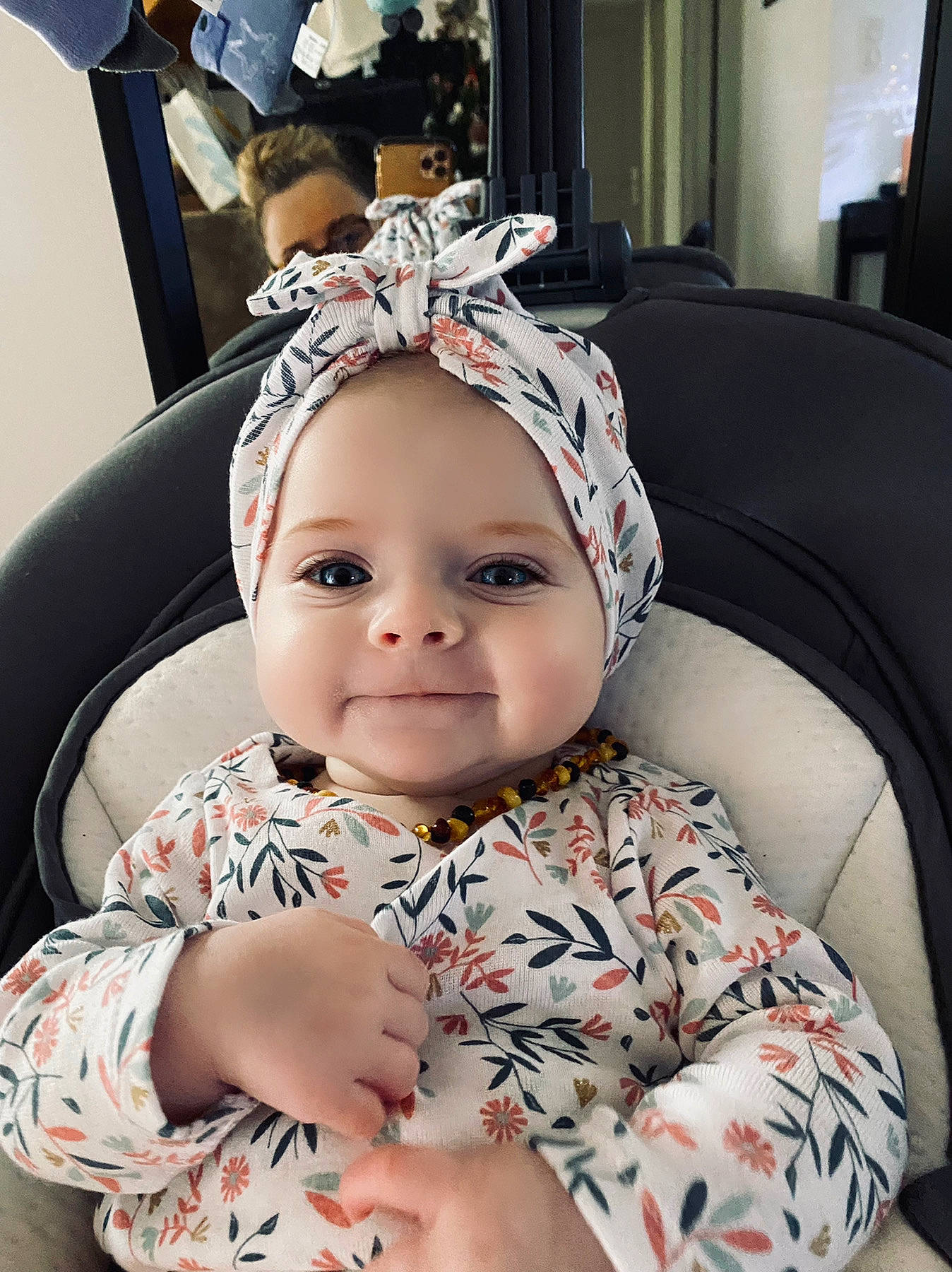 Luisa participe au concours pour gagner de l'argent avec cette photo : baby, baby_toddler_clothing, cap, cheek, child, comfort, eye, eyebrow, eyelash, flash_photography, fun, happy, headgear, headpiece, headwear, iris, joy, person, pink, skin