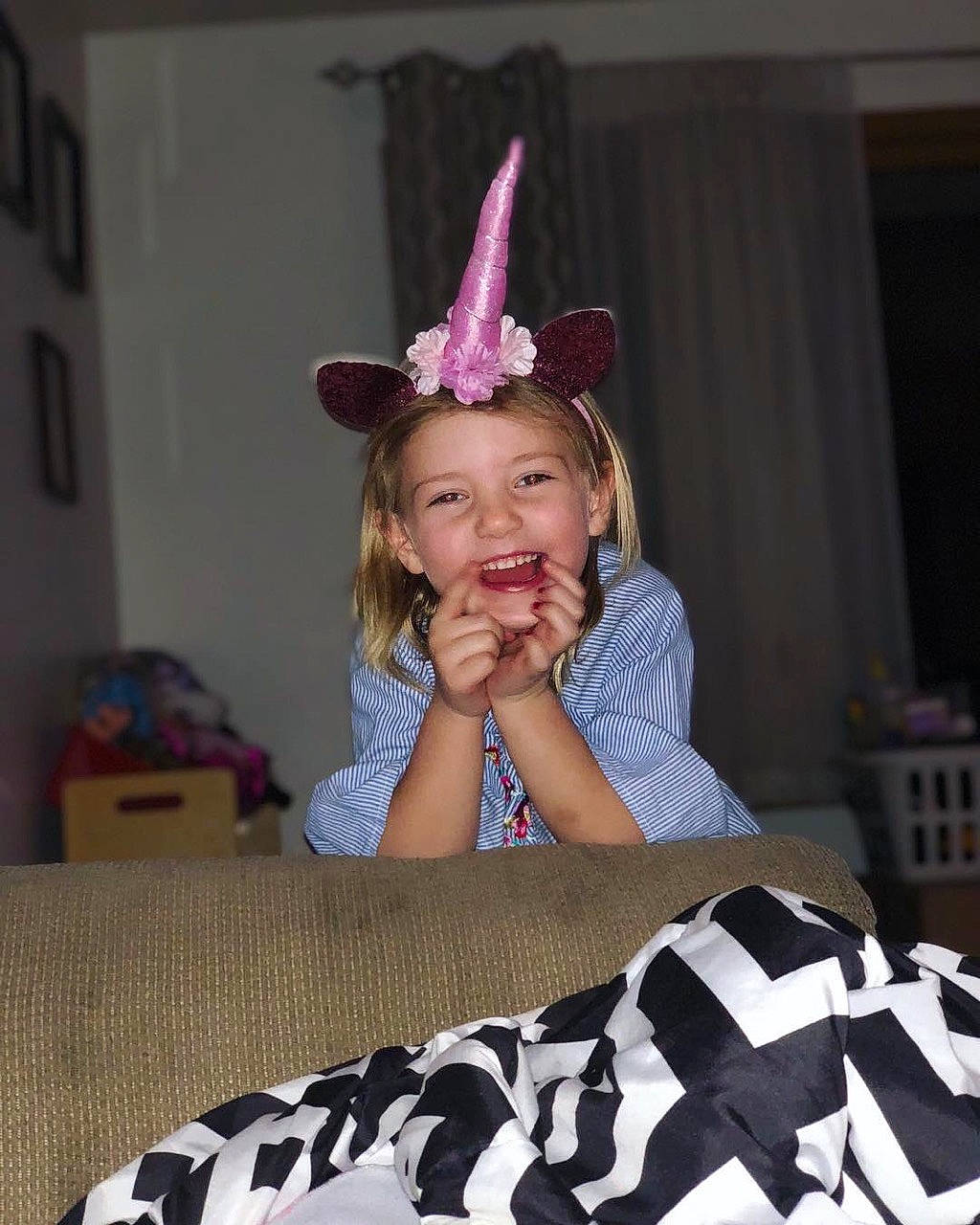Leyla is registered to the contest to win money with this photo: birthday, child, costume, costume_accessory, costume_hat, ear, fashion_accessory, fawn, fun, hair_accessory, hat, headpiece, joy, organ, party, party_hat, party_supply, person, pink, toddler
