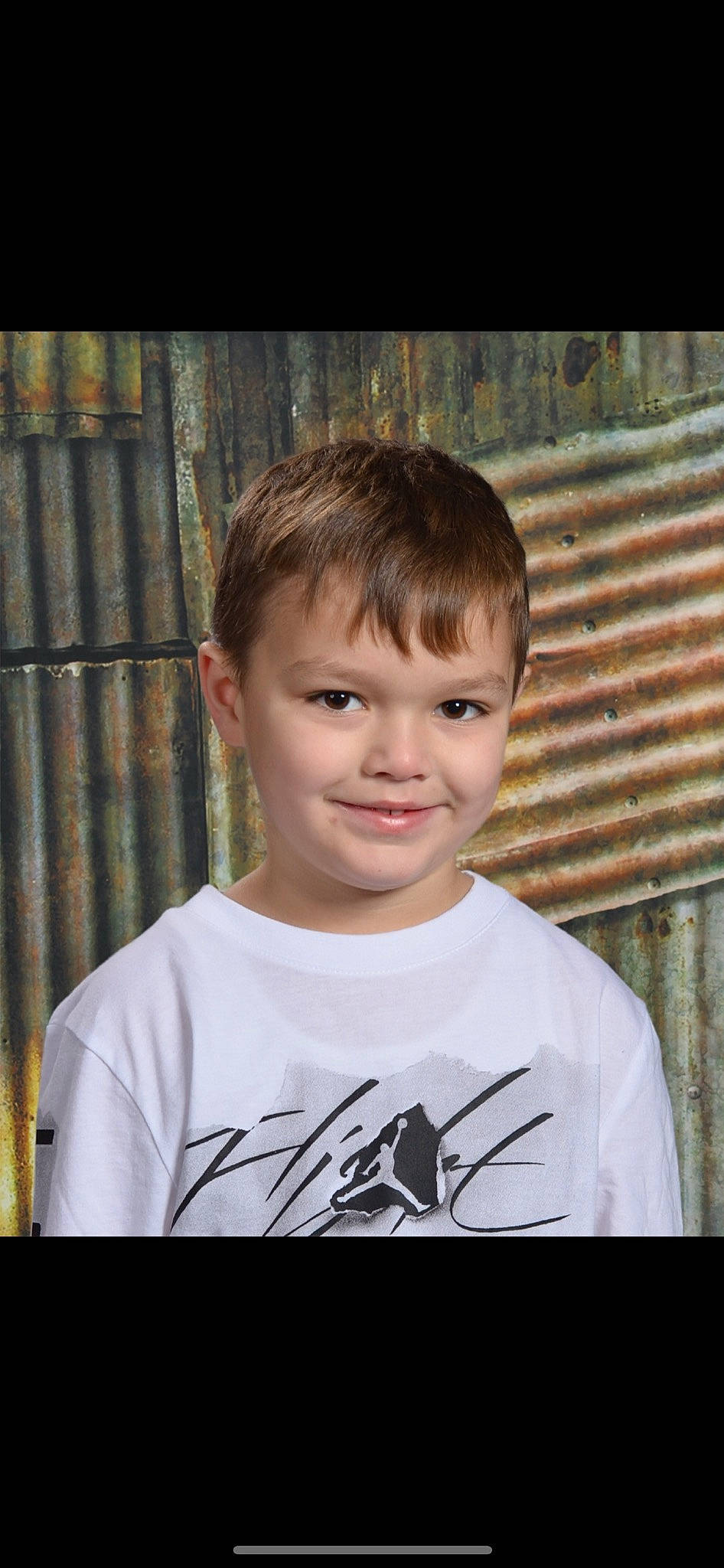 Brysin is registered to the contest to win money with this photo: bangs, cheek, child, child_model, chin, eyelash, flash_photography, forehead, fun, hair, happy, jaw, joy, person, portrait, portrait_photography, sleeve, smile, t_shirt