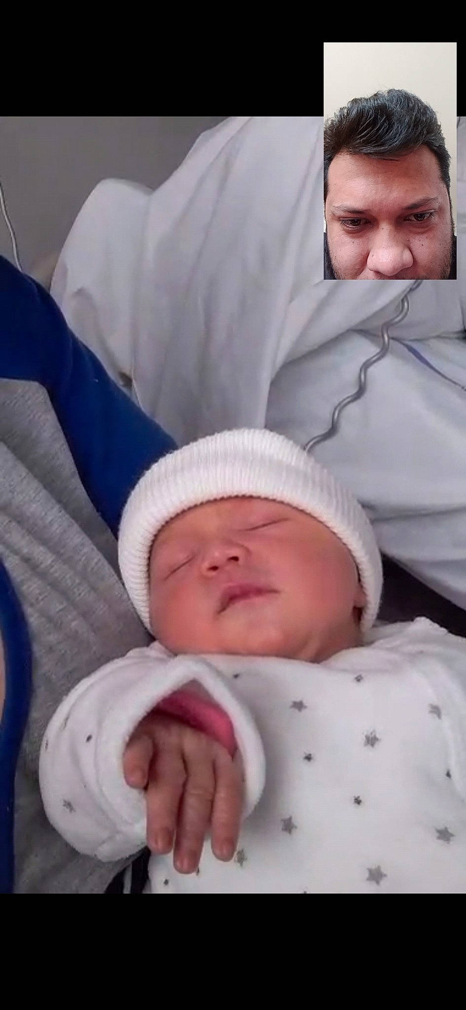 Gabriella participe au concours pour gagner de l'argent avec cette photo : baby, baby_sleeping, baby_toddler_clothing, cheek, child, chin, comfort, eye, face, facial_expression, happy, headgear, headwear, linens, mouth, nose, person, product, skin, textile