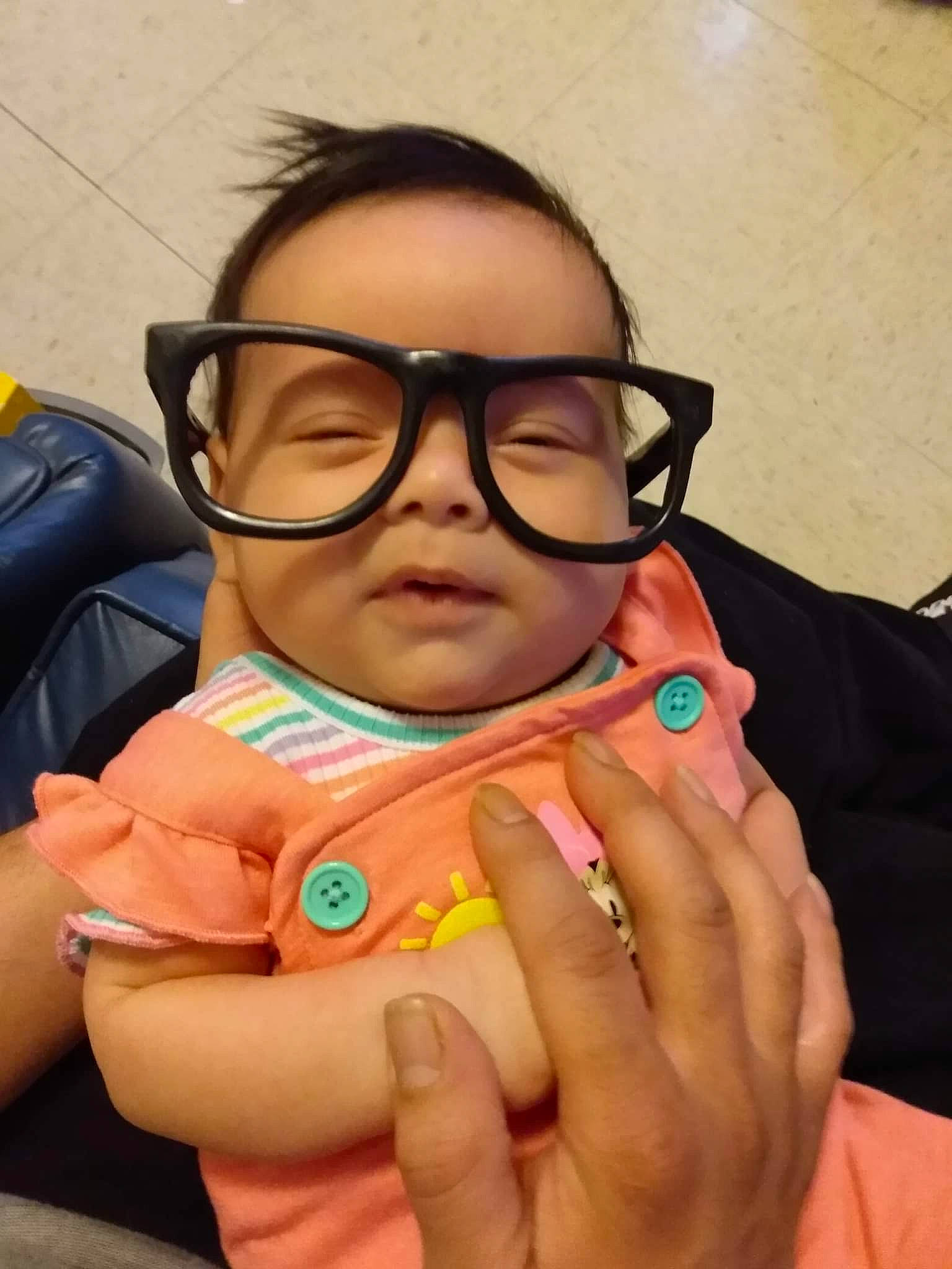 Michaela is registered to the contest to win money with this photo: cheek, chin, eye, eyebrow, eyelash, eyewear, face, facial_expression, forehead, hair, hairstyle, hand, head, iris, lip, mouth, neck, nose, person, skin