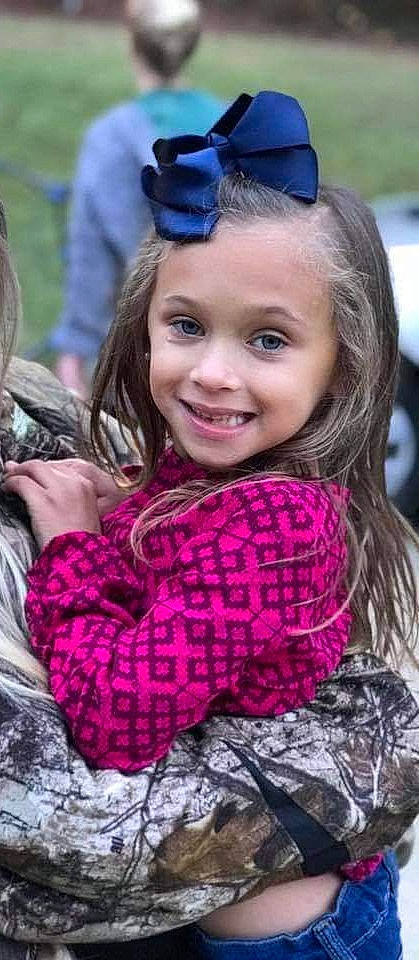 Lexi is registered to the contest to win money with this photo: blue, cool, eye, facial_expression, fun, hairstyle, happy, head, headgear, headwear, human, iris, joy, leisure, lip, magenta, organ, person, pink, purple