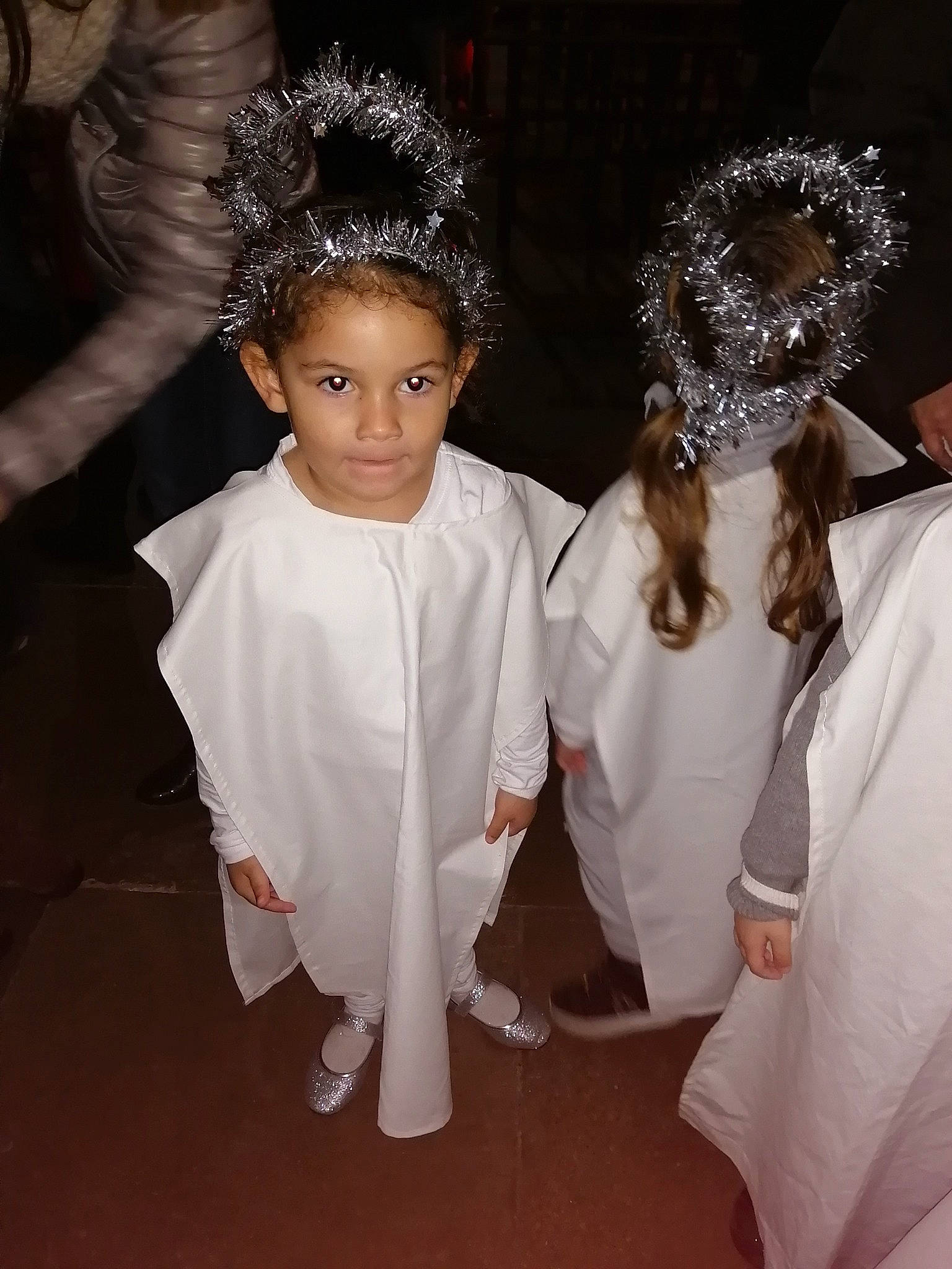 Weslie participe au concours pour gagner de l'argent avec cette photo : ceremony, child, event, hair_accessory, headgear, headpiece, person, ritual