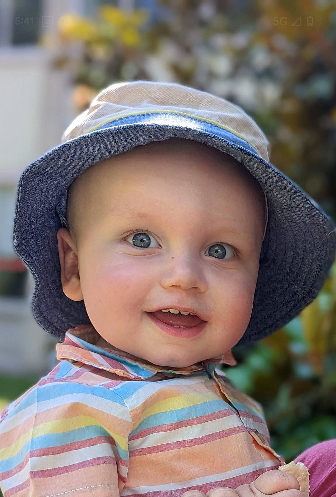 Felix is registered to the contest to win money with this photo: cap, chin, cool, eye, face, facial_expression, happy, hat, headgear, headwear, iris, lip, nose, people, people_in_nature, person, photograph, skin, smile, sun_hat