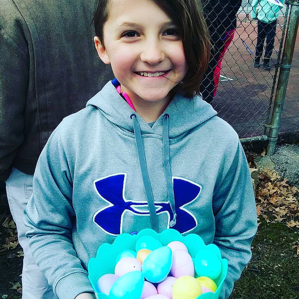 Arista is registered to the contest to win money with this photo: blue, boy, child, cool, day, emotion, eye, facial_expression, fun, girl, green, happiness, joy, nose, outerwear, person, play, product, skin, smile