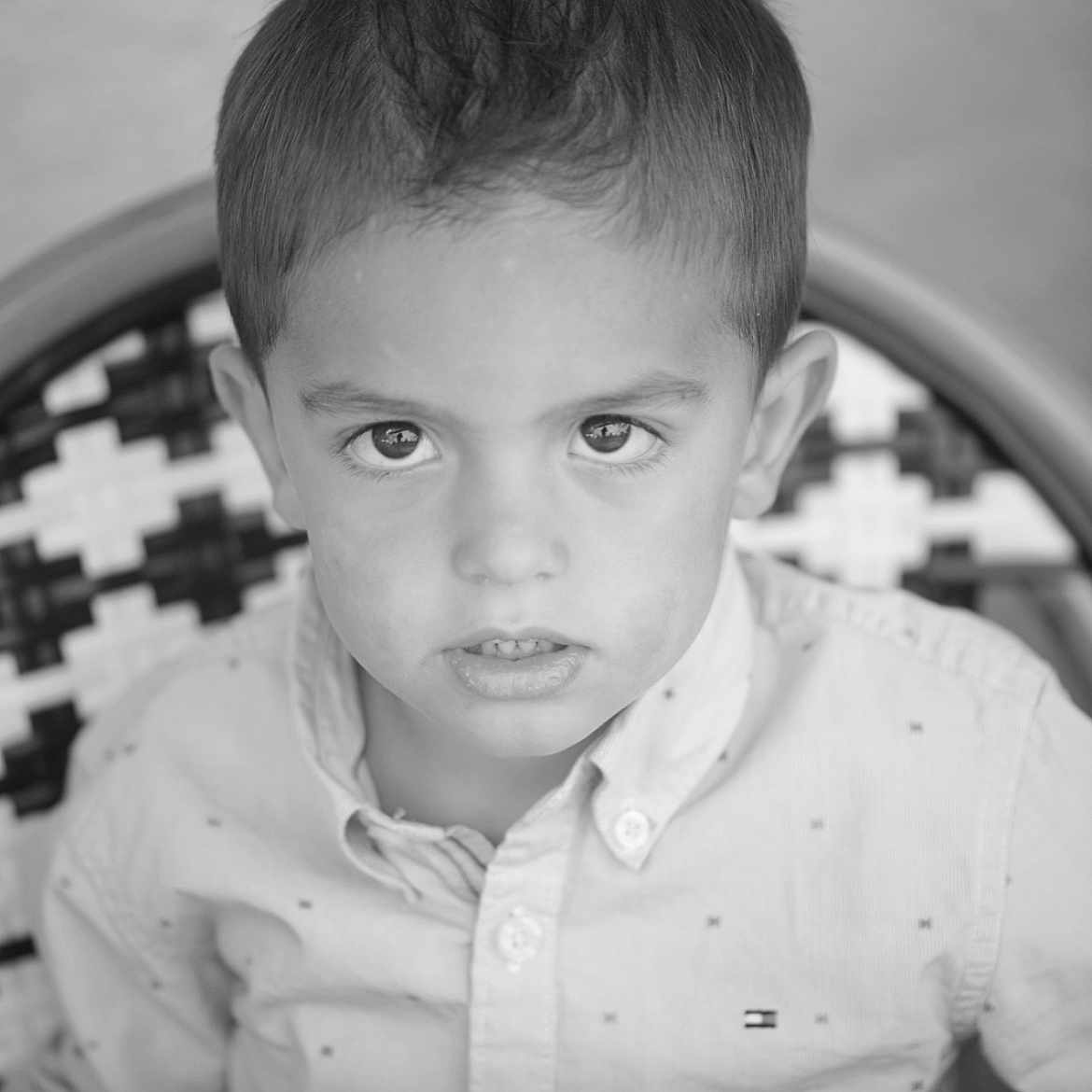 Emanuel participe au concours pour gagner de l'argent avec cette photo : bodypart, boy, child, clothing, dressshirt, face, finger, hand, happy, head, homedecor, male, mouth, neck, person, photography, portrait, shirt, smile, teeth