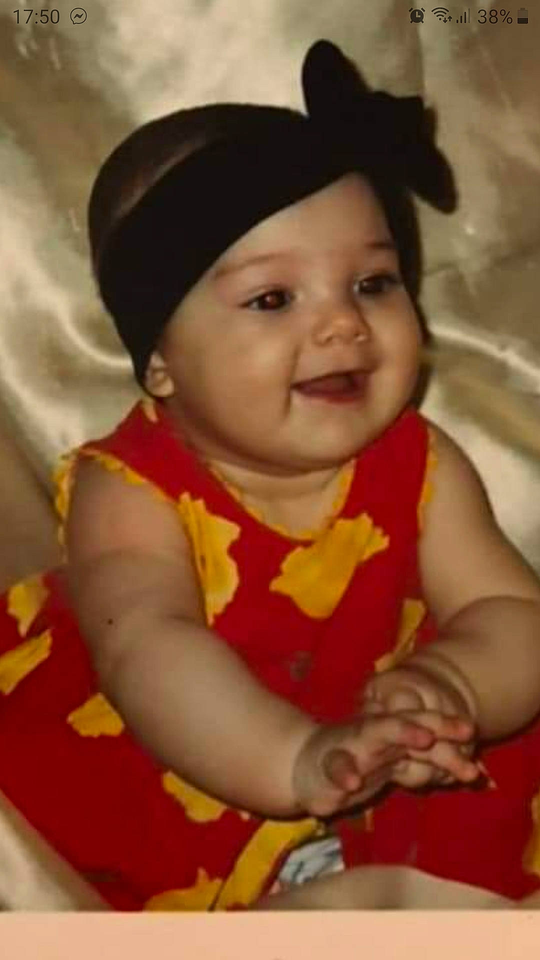 Alisson participe au concours pour gagner de l'argent avec cette photo : baby, baby_toddler_clothing, cap, cheek, child, dress, eye, face, finger, happy, hat, headwear, human_body, joy, lip, mouth, nose, person, pink, skin