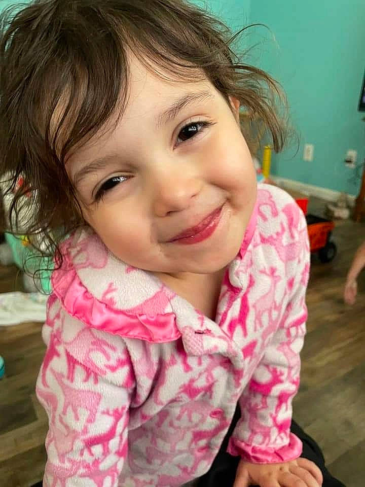 Angela is registered to the contest to win money with this photo: cheek, chin, eye, eyebrow, eyelash, face, facial_expression, hair, hairstyle, happy, head, iris, jaw, joy, lip, mouth, neck, nose, person, skin