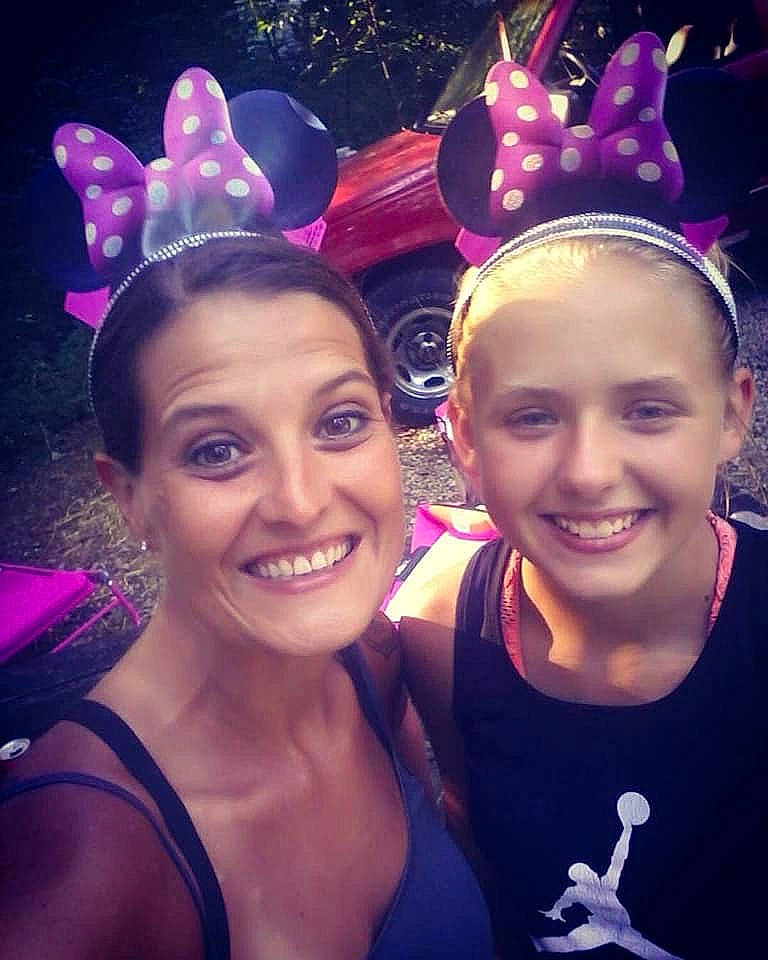 Maggie is registered to the contest to win money with this photo: blond, ear, face, facial_expression, fashion_accessory, flower, fun, happy, head, headgear, joy, love, night, party, person, photobombing, photography, pink, purple, selfie