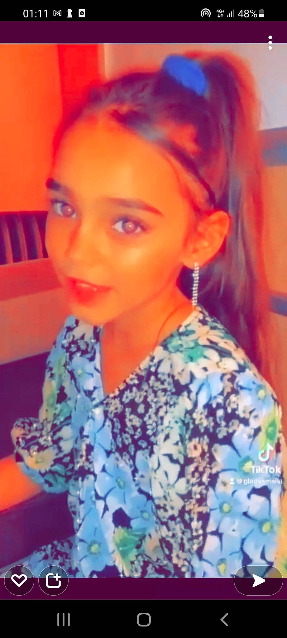 Sidney a rejoint le concours — aidez-le/la à gagner de superbes lots ! azure, cheek, cool, electric_blue, eyebrow, eyelash, fashion_design, forehead, hair, hairstyle, iris, jaw, joy, lip, lipstick, magenta, makeover, neck, nose, person