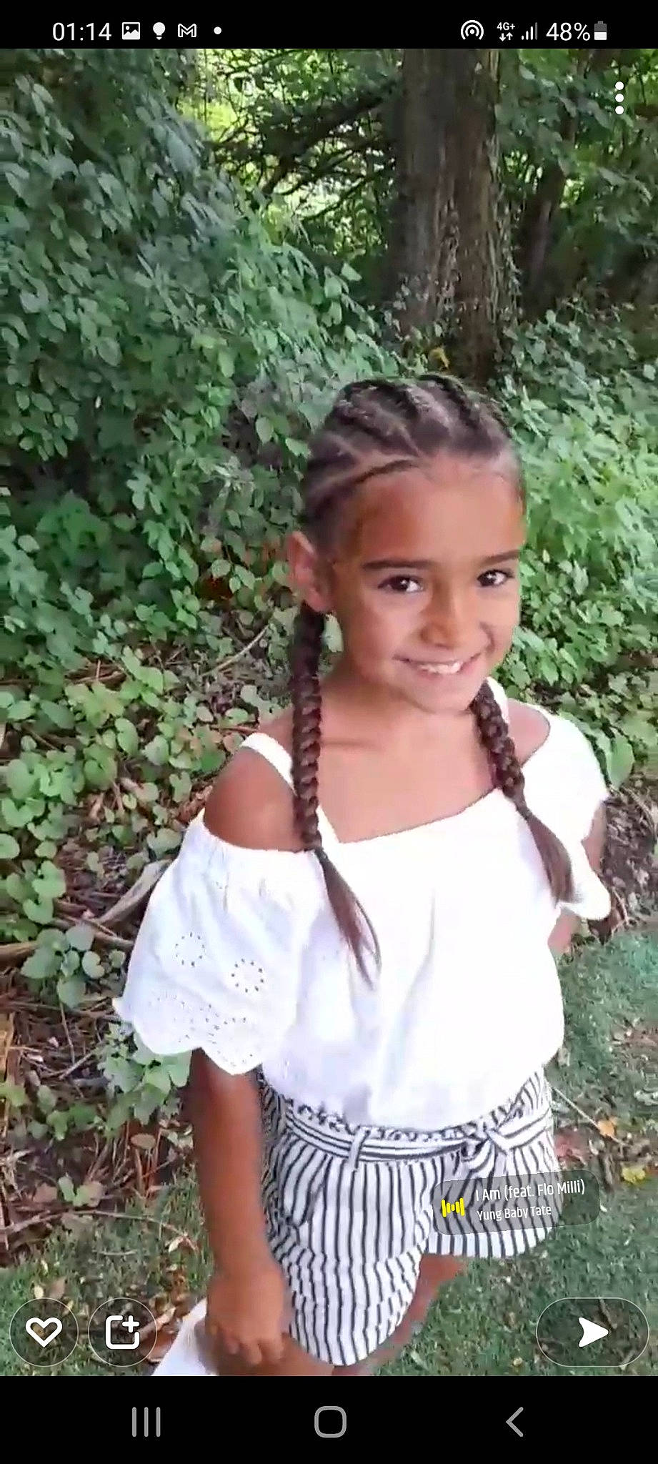 Sidney participe au concours pour gagner de l'argent avec cette photo : beauty, black_hair, blond, brown_hair, day_dress, fashion_accessory, grass, hair, happy, iris, jewellery, joy, long_hair, neck, pattern, people_in_nature, person, plant, sleeve, smile