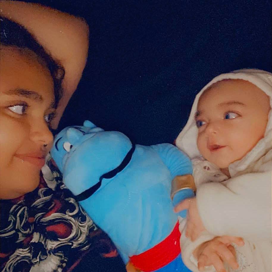 Loucka a rejoint le concours — aidez-le/la à gagner de superbes lots ! baby, baby_toddler_clothing, cheek, chin, comfort, eye, face, finger, gesture, hand, happy, head, iris, mouth, nose, person, product, skin, smile, thumb