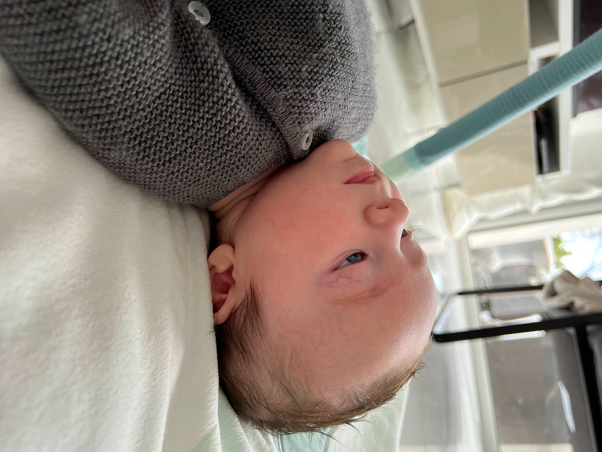 Nil a rejoint le concours — aidez-le/la à gagner de superbes lots ! baby, cap, child, comfort, eyelash, fashion_accessory, hat, headgear, jaw, knit_cap, lip, mouth, neck, nose, pattern, person, shoulder, skin, sleeve, toddler