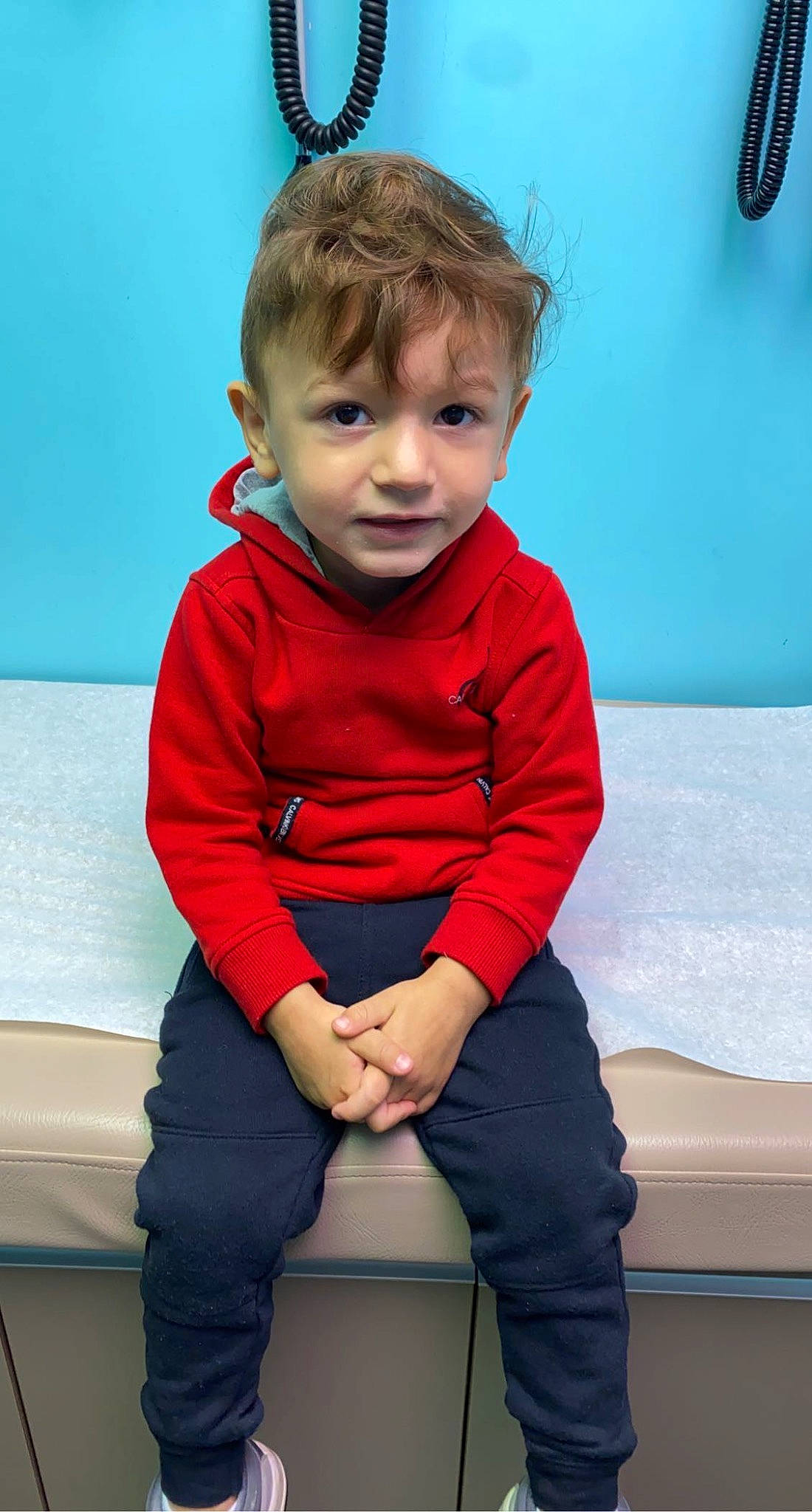 Zayn is registered to the contest to win money with this photo: azure, baby_toddler_clothing, cheek, child, comfort, electric_blue, face, flooring, fun, hair, happy, joint, knee, leisure, person, shoulder, sleeve, standing, t_shirt, thigh