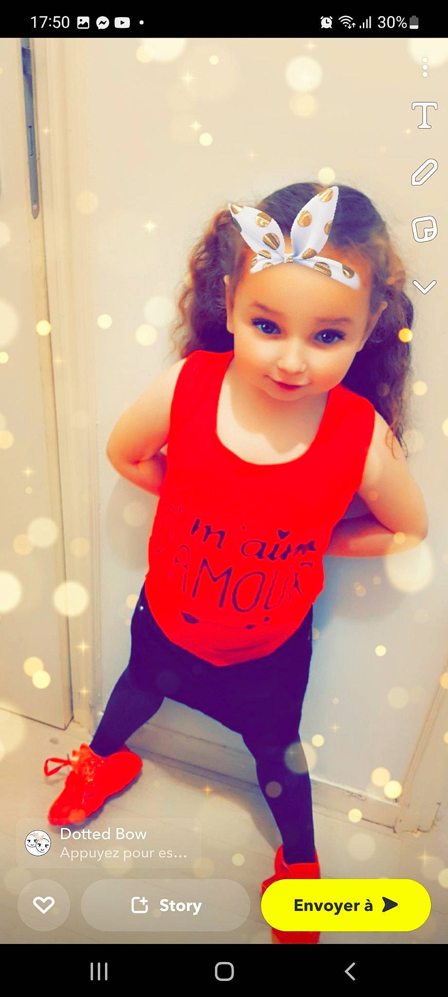 Tayana participe au concours pour gagner de l'argent avec cette photo : barbie, black_hair, doll, electric_blue, eyelash, eyewear, fashion_accessory, fashion_design, fictional_character, headgear, human_leg, neck, person, pink, shorts, sleeve, sportswear, t_shirt, thigh, toy