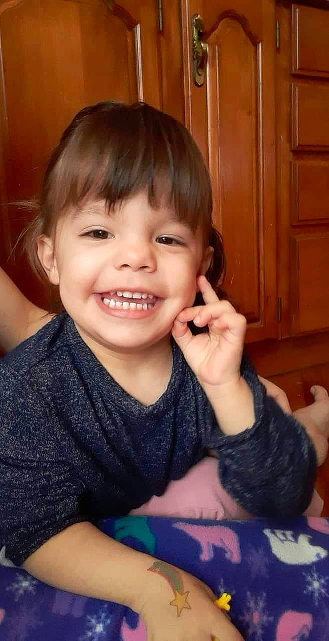 Madysson a rejoint le concours — aidez-le/la à gagner de superbes lots ! arm, cabinetry, cheek, chin, ear, eye, eyebrow, eyelash, face, forehead, hand, human, iris, joy, lip, mouth, neck, nose, person, skin