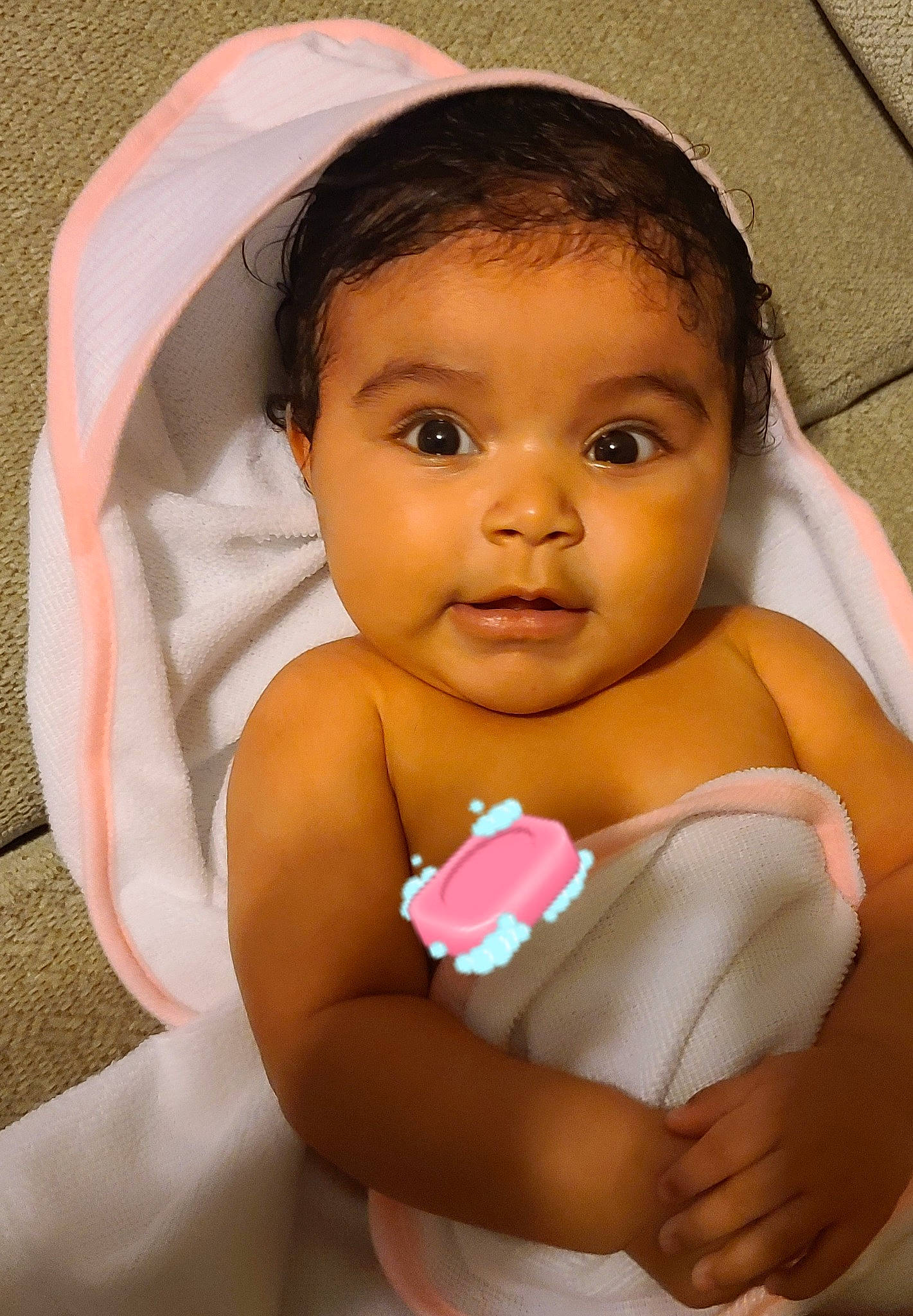 Nova is registered to the contest to win money with this photo: baby, cheek, child, face, hair_accessory, head, lip, person, pink, skin, toddler