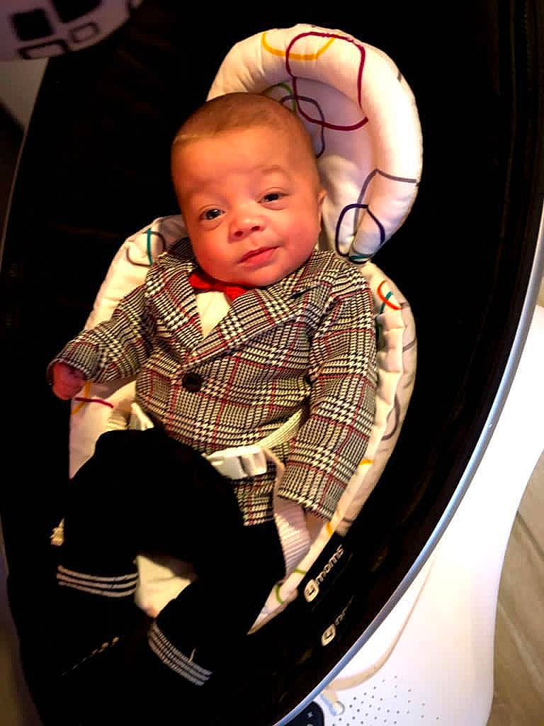 Mylann participe au concours pour gagner de l'argent avec cette photo : baby, baby_products, baby_safety, baby_toddler_clothing, cheek, child, cool, mouth, person, sock, space, toddler, walking_shoe