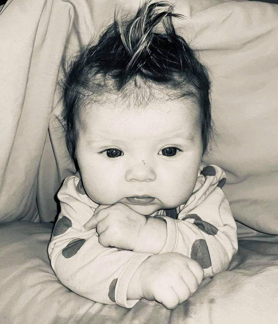 Delilah is registered to the contest to win money with this photo: cheek, chin, comfort, ear, eye, eyebrow, eyelash, facial_expression, flash_photography, hand, human, lip, mouth, nose, organ, person, photograph, product, skin, smile