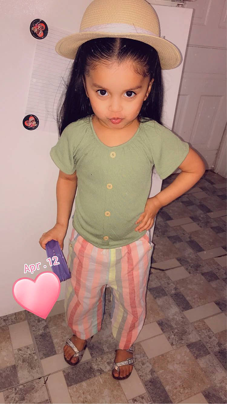 Kamiya is registered to the contest to win money with this photo: baby_toddler_clothing, child, person, pink, skin, t_shirt, toddler