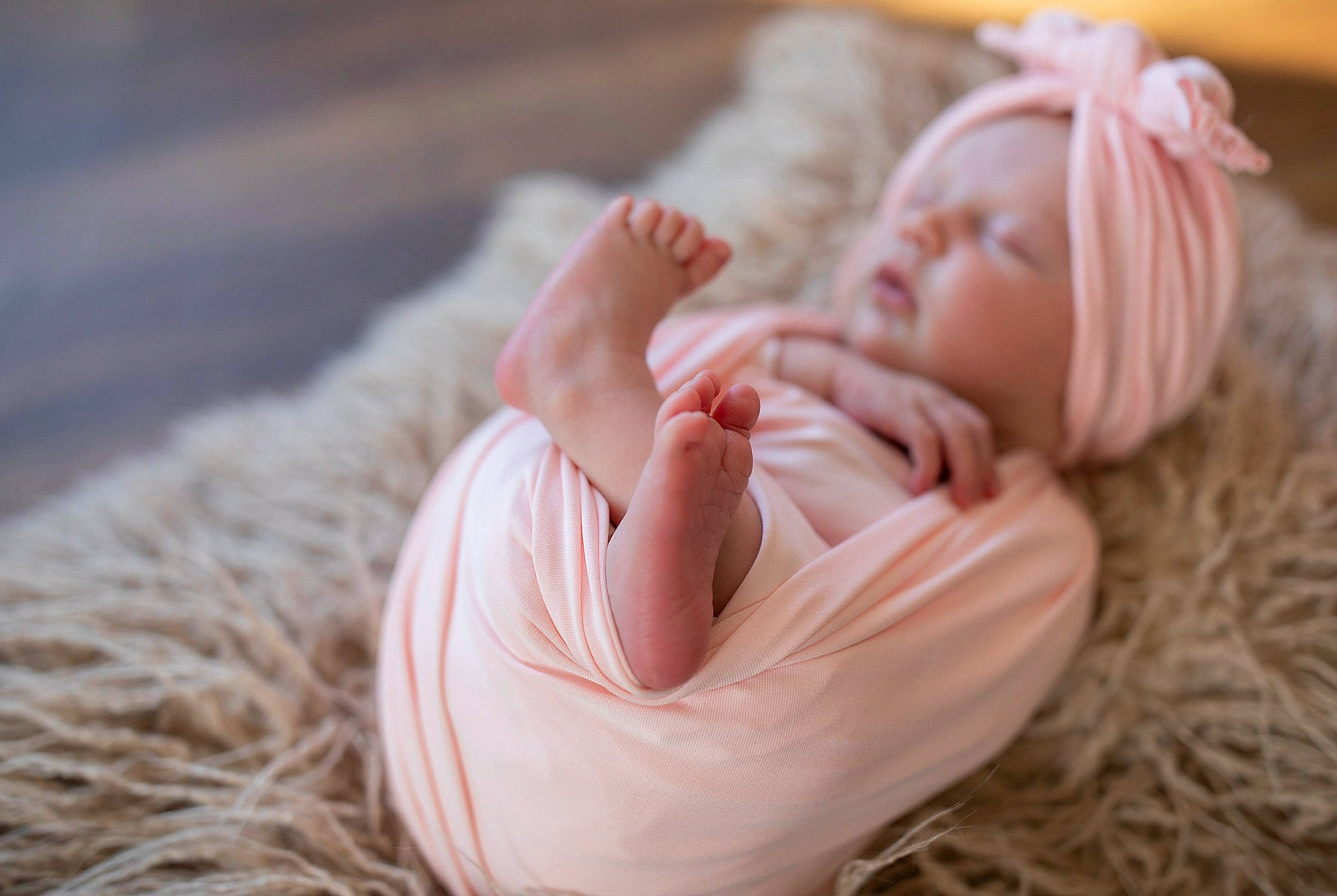 Scarlet is registered to the contest to win money with this photo: arm, baby, baby_toddler_clothing, child, comfort, finger, foot, fur, gesture, grass, hand, happy, human_body, lip, nail, people_in_nature, person, skin, thumb, toddler