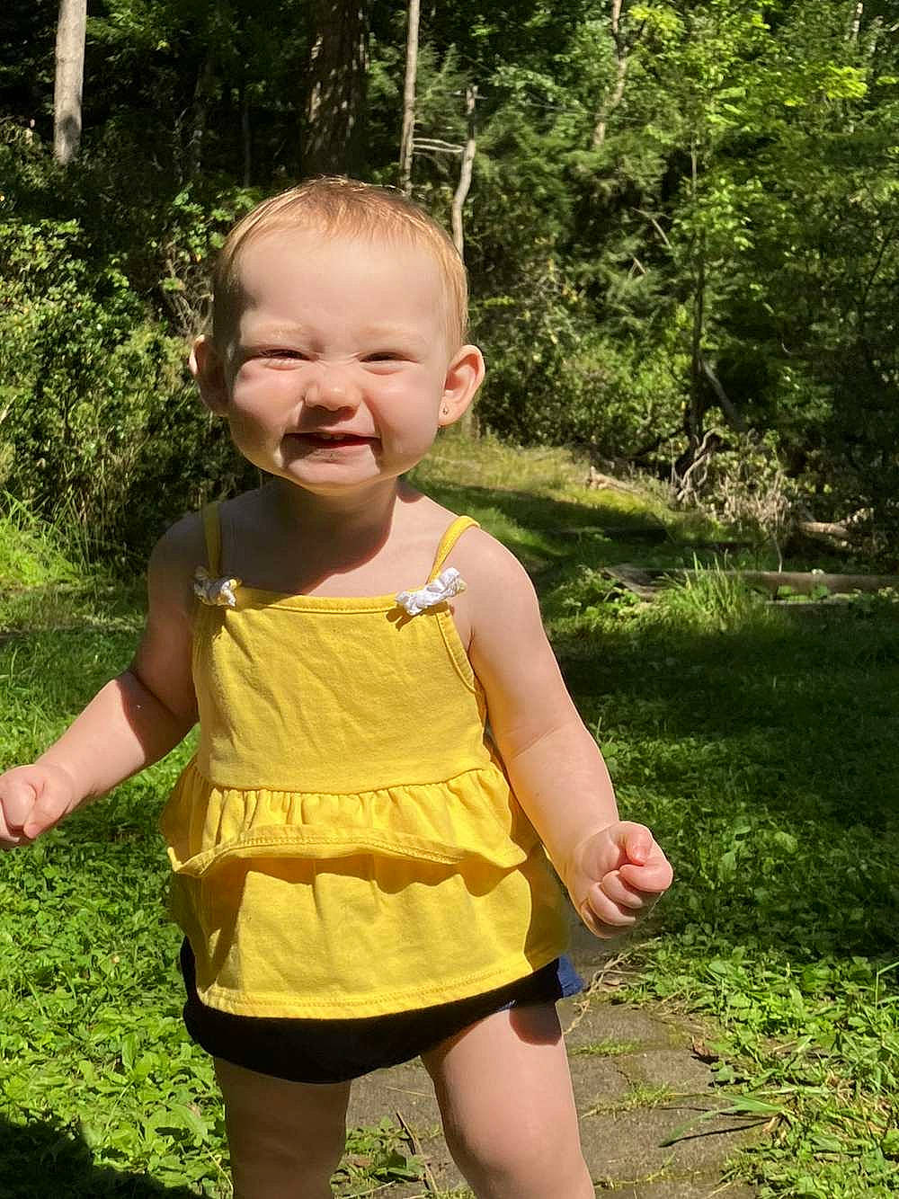 Nala is registered to the contest to win money with this photo: baby, baby_laughing, baby_toddler_clothing, child, eye, face, fun, garden, grass, happy, joy, leisure, people_in_nature, person, plant, sleeve, smile, summer, terrestrial_plant, thumb