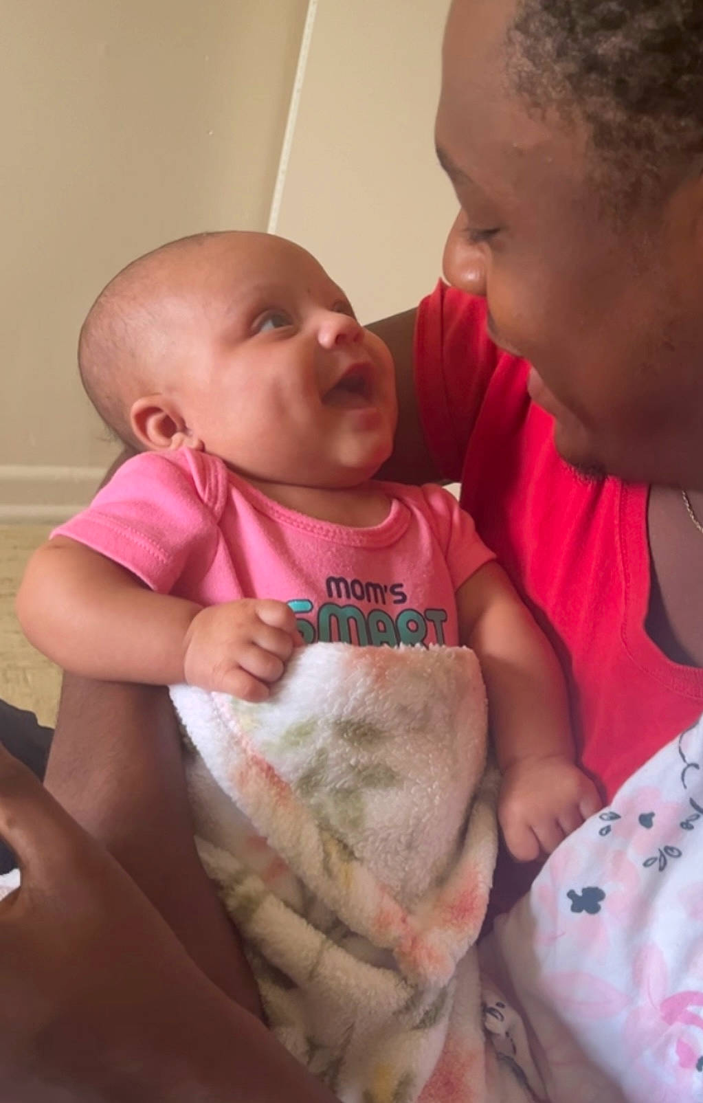 Avani is registered to the contest to win money with this photo: abdomen, baby, baby_toddler_clothing, cheek, chest, child, comfort, ear, event, finger, gesture, happy, mouth, neck, nose, person, sitting, skin, smile, toddler