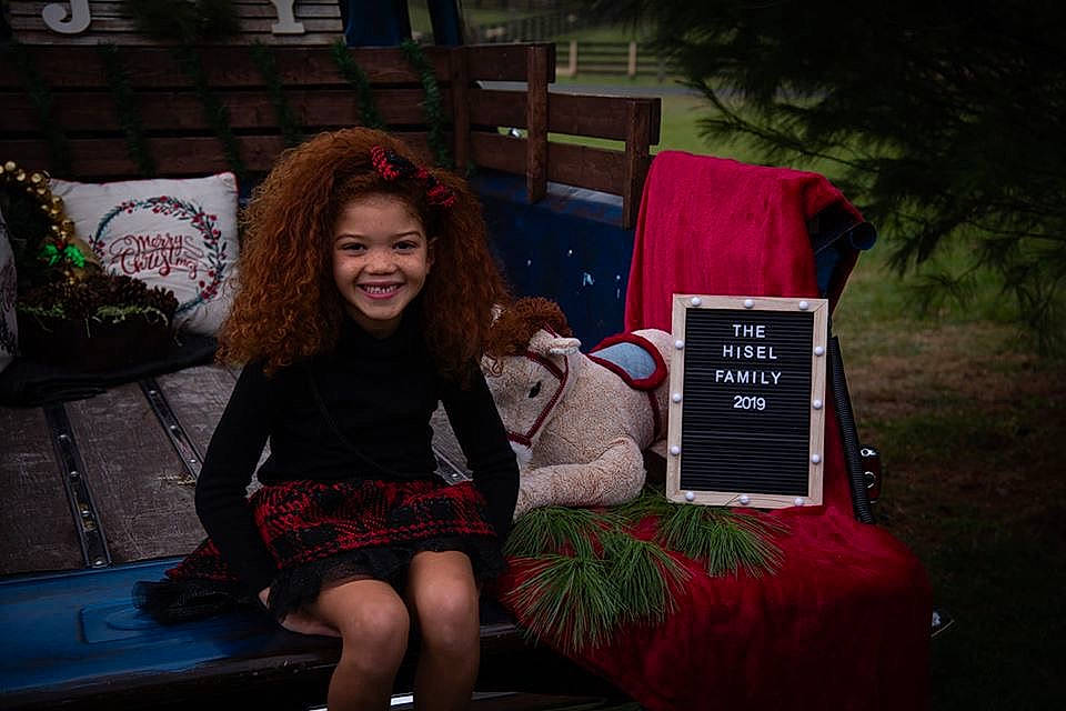 Avaree joined the competition — help win amazing prizes! adaptation, brown_hair, design, joy, long_hair, pattern, person, photography, red, sitting, smile, tree