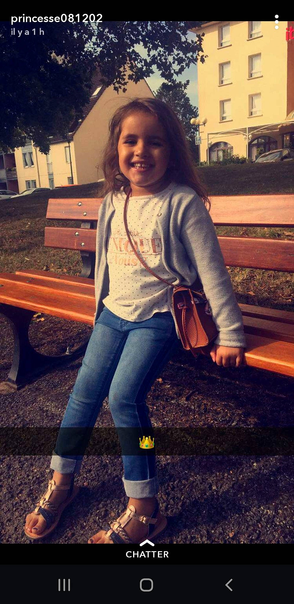 Nellia participe au concours pour gagner de l'argent avec cette photo : child, child_model, denim, footwear, fun, jeans, joy, person, photography, shoe, smile, standing, t_shirt, trousers