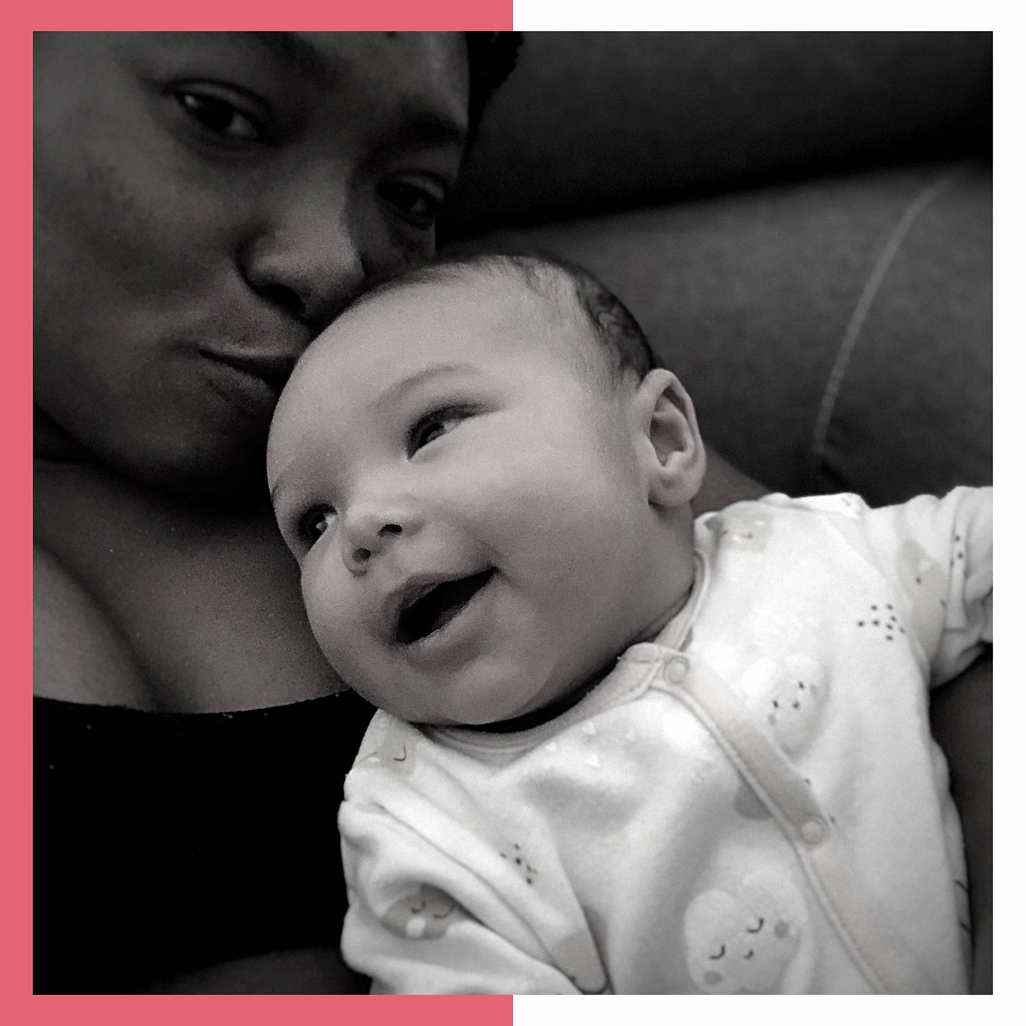 Lou-ann a rejoint le concours — aidez-le/la à gagner de superbes lots ! baby, beauty, birth, black_and_white, cheek, child, face, facial_expression, happy, head, human, laugh, love, nose, person, photograph, photography, skin, smile, snapshot