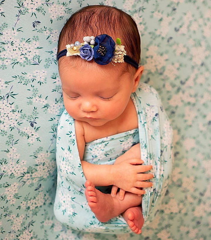 Avi joined the competition — help win amazing prizes! baby, child, cool, crown, eyewear, fashion_accessory, forehead, glasses, hair_accessory, hair_tie, headband, headgear, headpiece, person, photography, toddler, turquoise