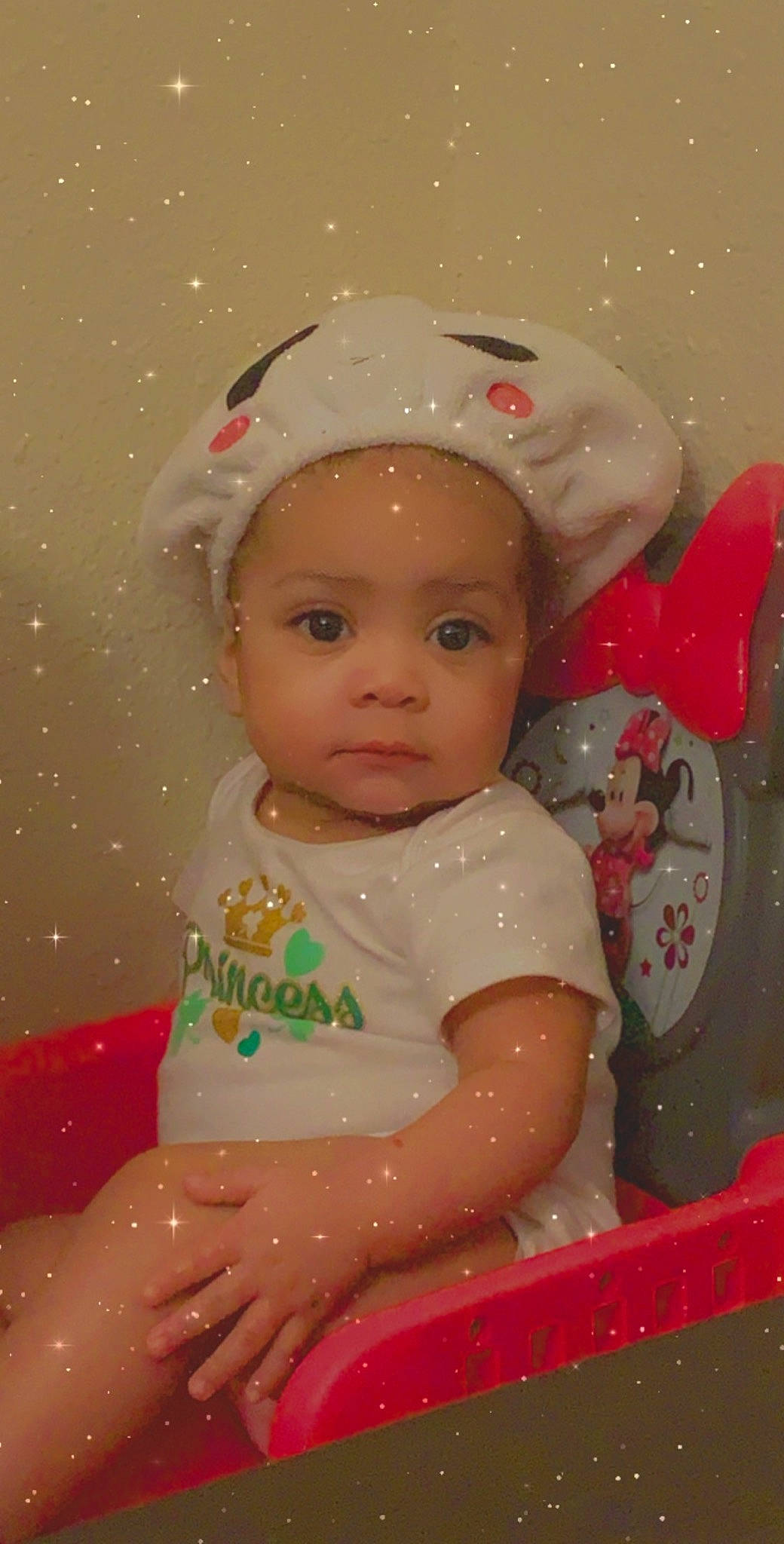 Sanaa is registered to the contest to win money with this photo: baby, cheek, child, head, headgear, person, pink, skin, smile, toddler