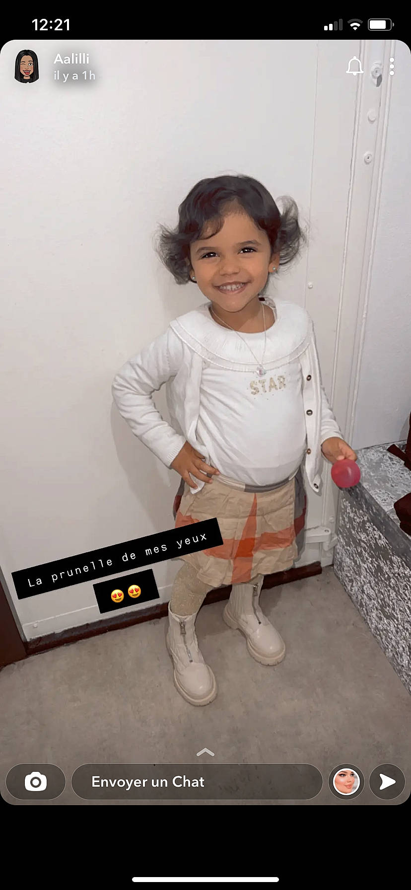 Siana participe au concours pour gagner de l'argent avec cette photo : arm, baby_toddler_clothing, child, design, dress, fashion, fashion_design, flooring, fun, happy, human_body, joy, knee, outerwear, pattern, person, product, sleeve, smile, sock