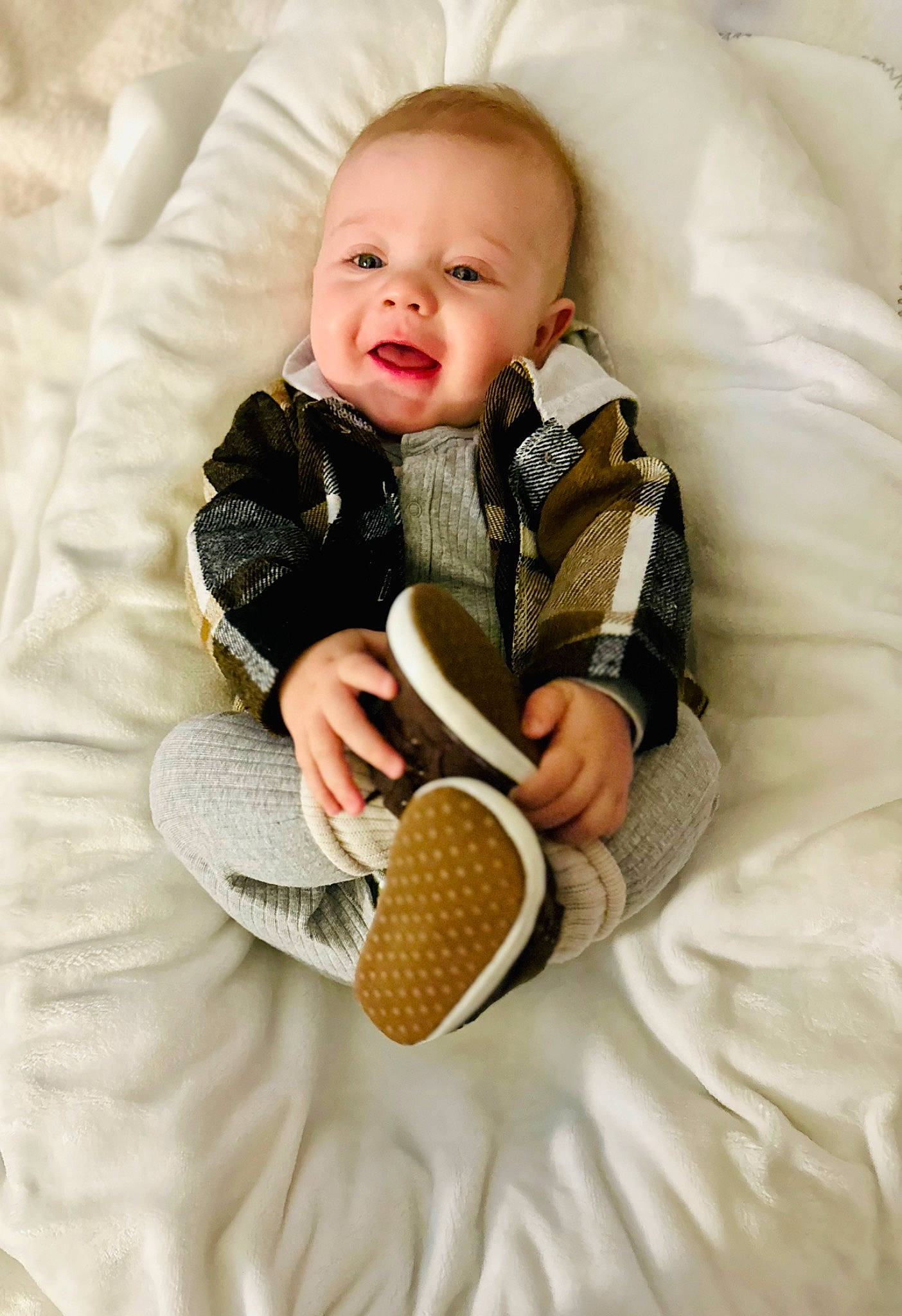 Quill joined the competition — help win amazing prizes! baby, baby_sleeping, baby_toddler_clothing, child, comfort, eye, finger, happy, human_body, human_leg, knee, linens, person, sitting, skin, sleeve, smile, textile, thigh, toddler
