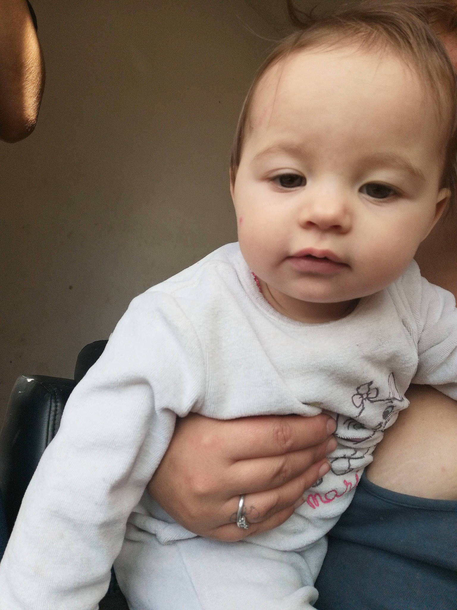 Wilena participe au concours pour gagner de l'argent avec cette photo : arm, baby, beauty, cheek, child, chin, eye, face, finger, hand, head, lip, mouth, nose, person, sitting, skin, smile, toddler