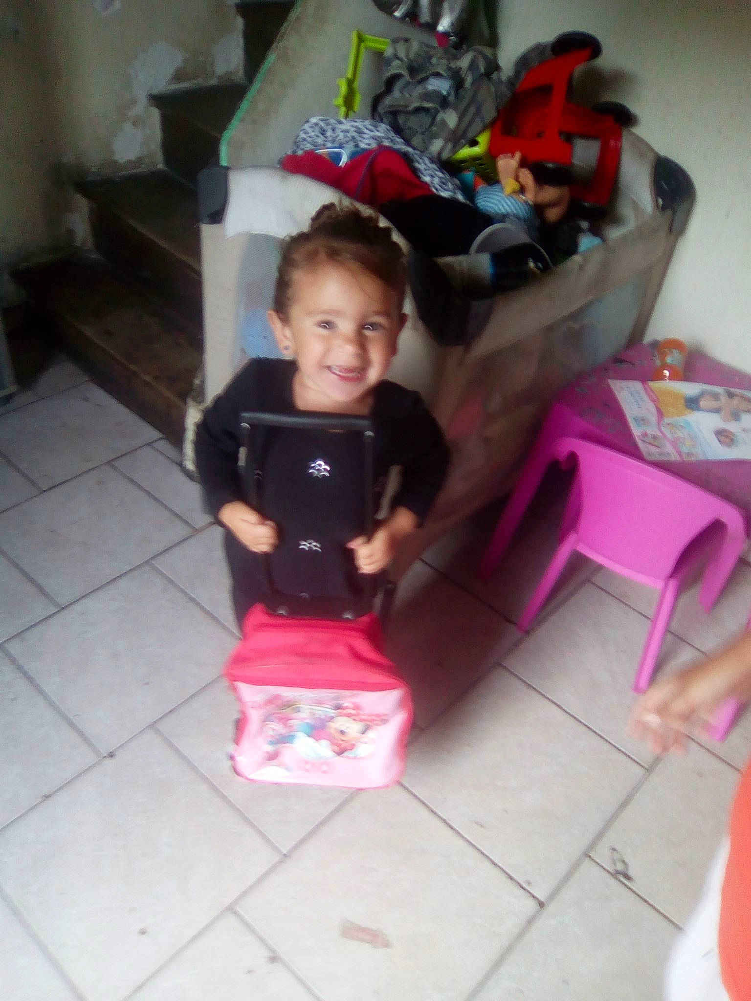 Dayana a rejoint le concours — aidez-le/la à gagner de superbes lots ! child, joy, person, pink, play, toddler