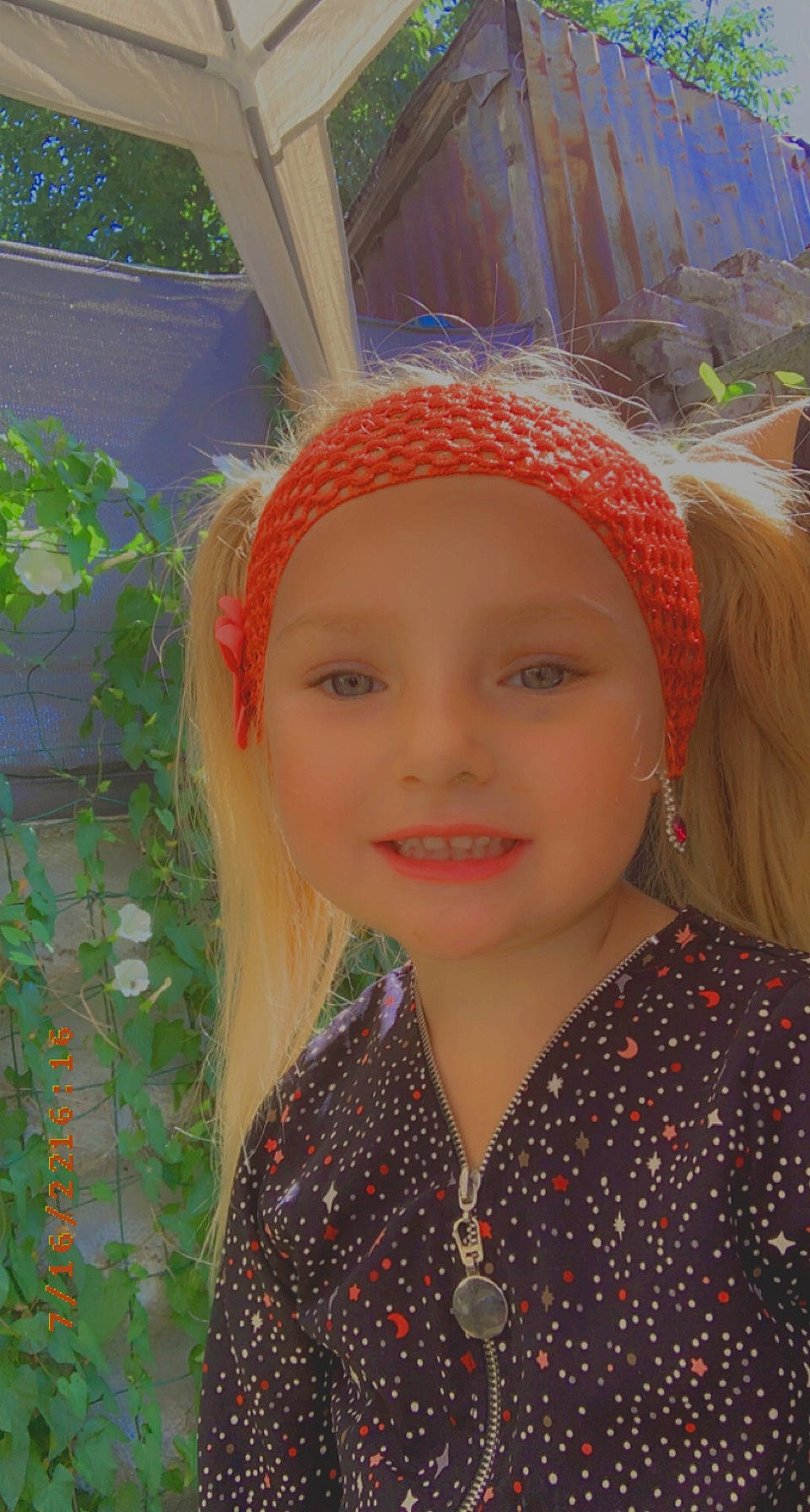 Melyana participe au concours pour gagner de l'argent avec cette photo : cap, child, eye, face, fashion_accessory, fun, hair_accessory, happy, hat, head, headgear, headwear, joy, knit_cap, leisure, lip, magenta, pattern, person, pink