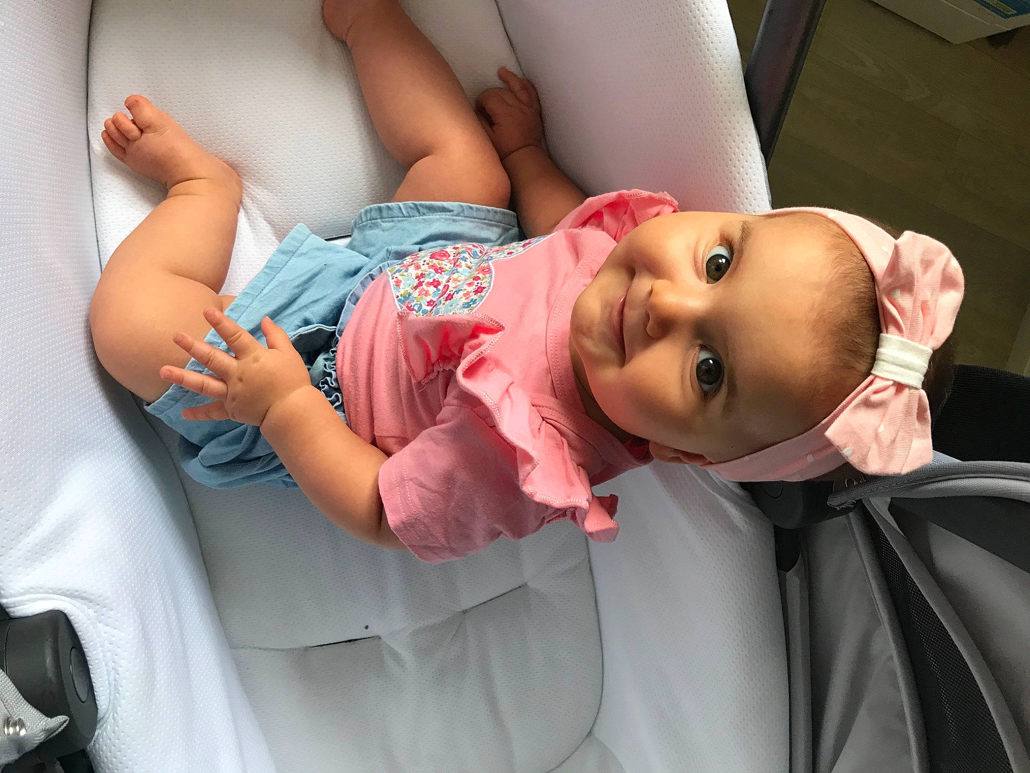 Lana participe au concours pour gagner de l'argent avec cette photo : arm, baby, cheek, child, ear, mouth, person, skin, toddler