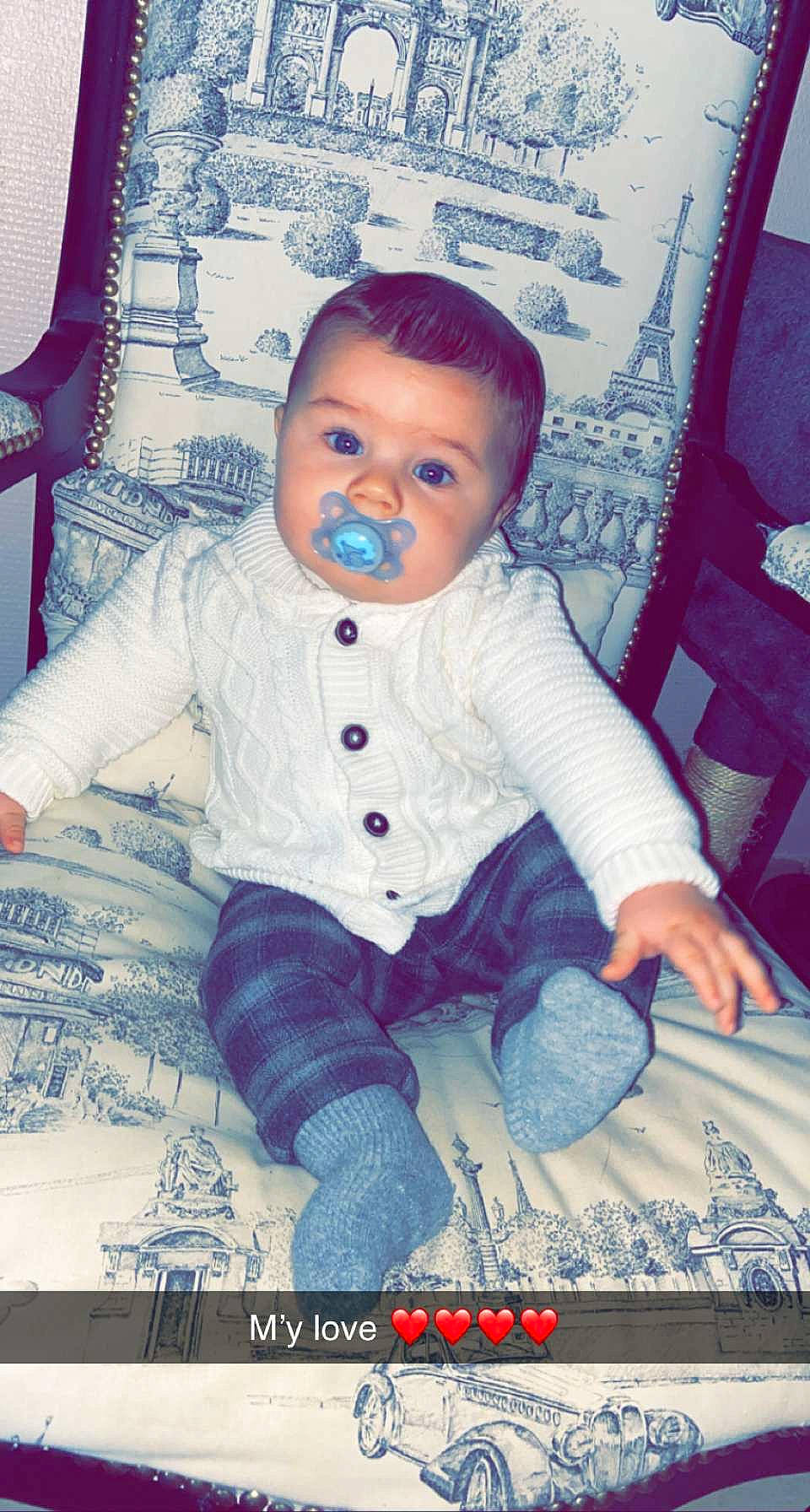 Naël a rejoint le concours — aidez-le/la à gagner de superbes lots ! baby, baby_toddler_clothing, blue, cheek, child, cool, eye, face, facial_expression, hairstyle, happy, head, iris, organ, person, pink, purple, skin, sleeve, textile