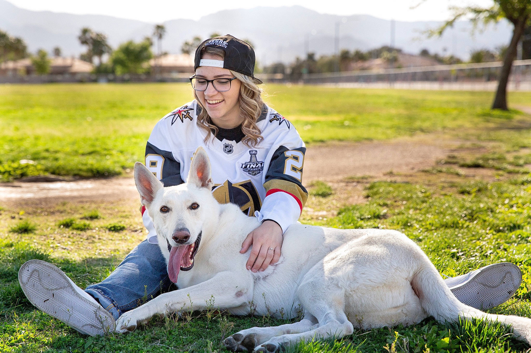 Kate is registered to the contest to win money with this photo: canidae, carnivore, companion_dog, dog, dog_breed, mammal, non_sporting_group, sporting_group, vertebrate, white_shepherd
