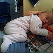 Freya is registered to the contest to win money with this photo: