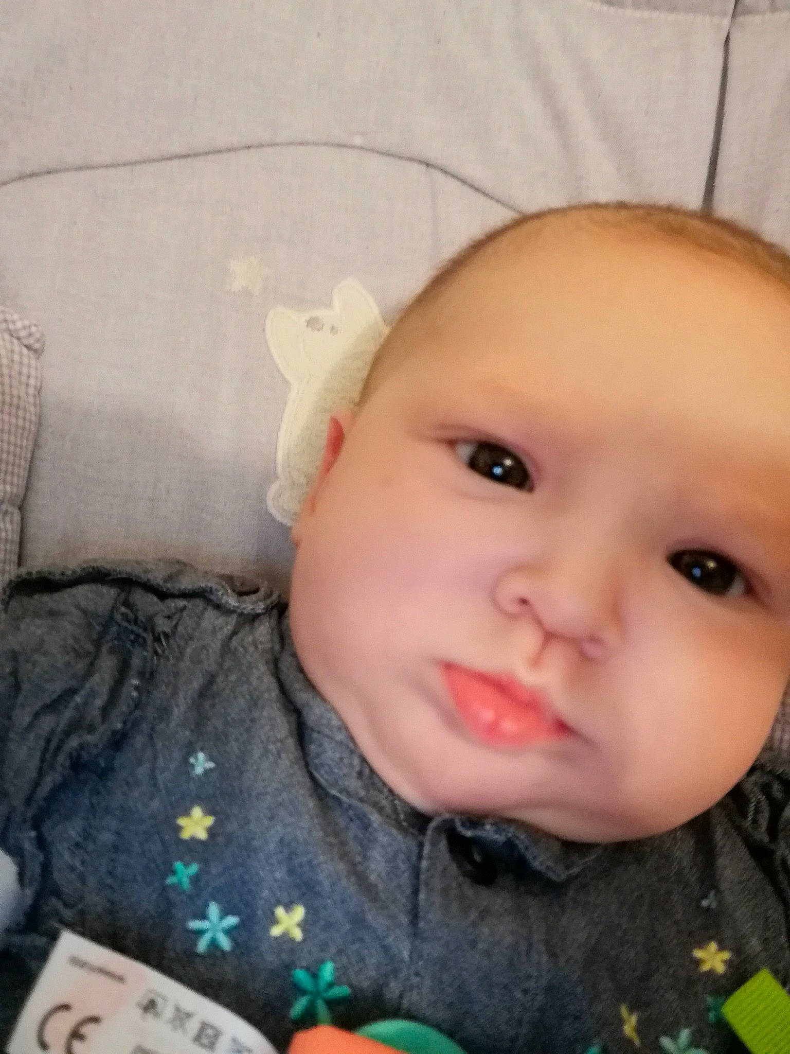 Alyzee participe au concours pour gagner de l'argent avec cette photo : baby, beauty, cheek, child, chin, ear, electronic_device, eye, eyebrow, face, forehead, head, iris, lip, mouth, nose, person, photography, selfie, skin