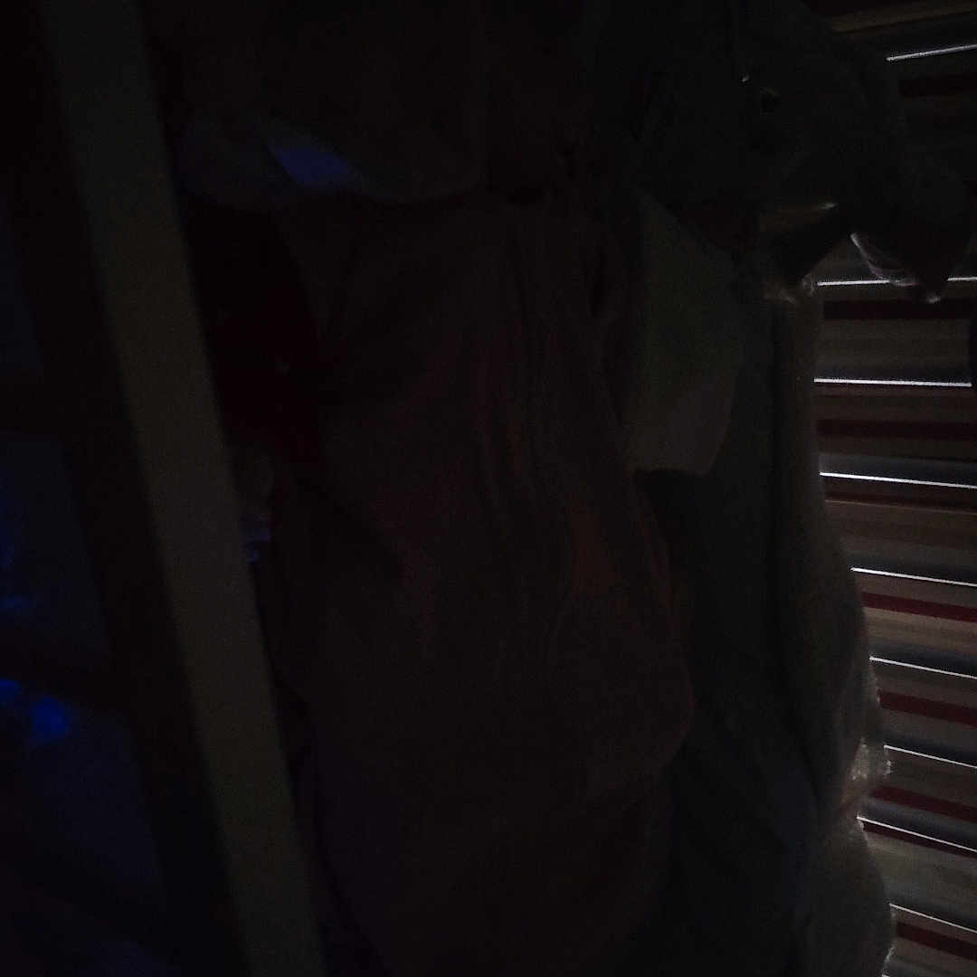 Alyanna a rejoint le concours — aidez-le/la à gagner de superbes lots ! baby, bed, blanket, child, crib, dark, furniture, indoor, infant, night, peaceful, quiet, resting, room, shadows, sleeping, soft_toy, stuffed_animal, toddler, window_blinds