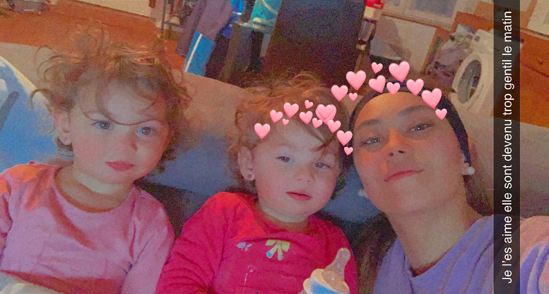 Cataliyaetchristelle a rejoint le concours — aidez-le/la à gagner de superbes lots ! child, chin, ear, event, eyebrow, face, fashion_accessory, fun, happy, headpiece, headwear, iris, jewellery, leisure, magenta, mouth, nose, person, pink, summer