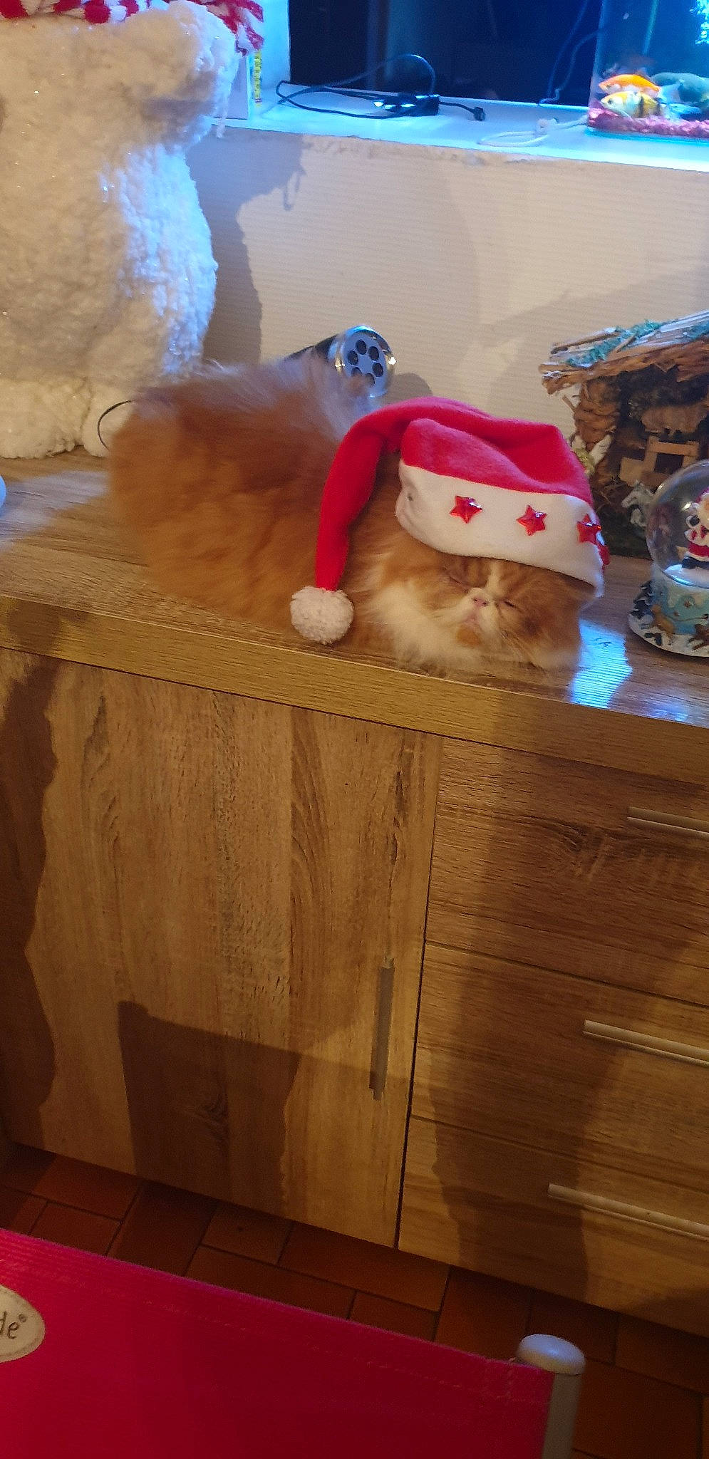 Robert a rejoint le concours — aidez-le/la à gagner de superbes lots ! fawn, santa_claus, wood