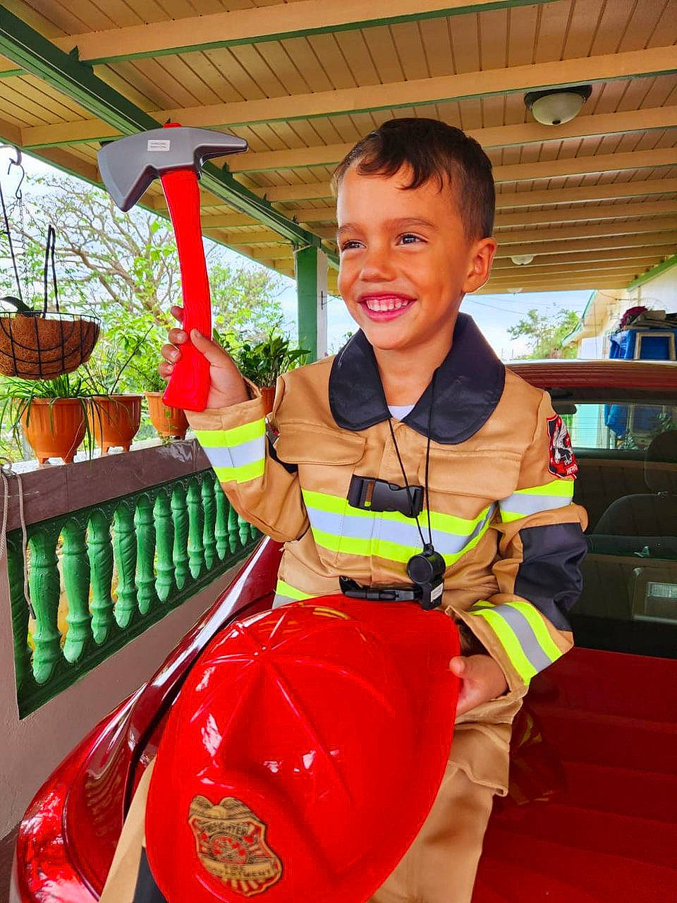 Eduardo joined the competition — help win amazing prizes! automotive_lighting, automotive_tire, bag, child, fun, happy, joy, leisure, lifejacket, person, personal_protective_equipment, recreation, smile, t_shirt, vacation