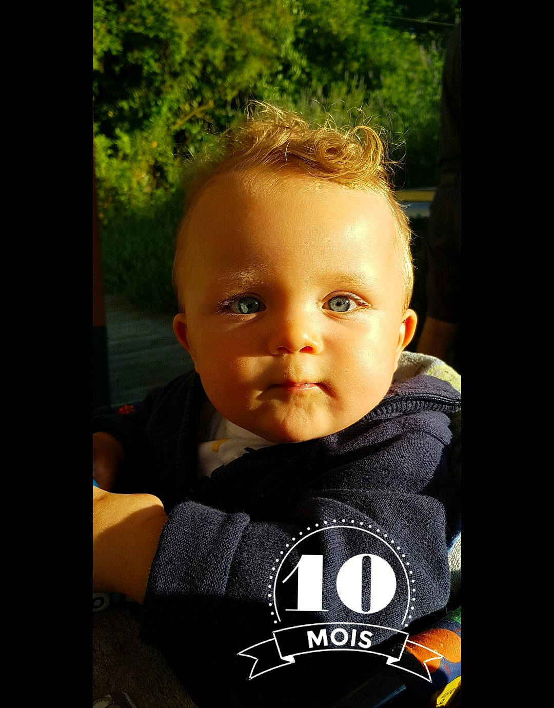 Enzo a rejoint le concours — aidez-le/la à gagner de superbes lots ! arm, baby, cheek, child, chin, cool, eye, face, facial_expression, forehead, hairstyle, head, lip, male, nose, person, photography, skin, smile, toddler