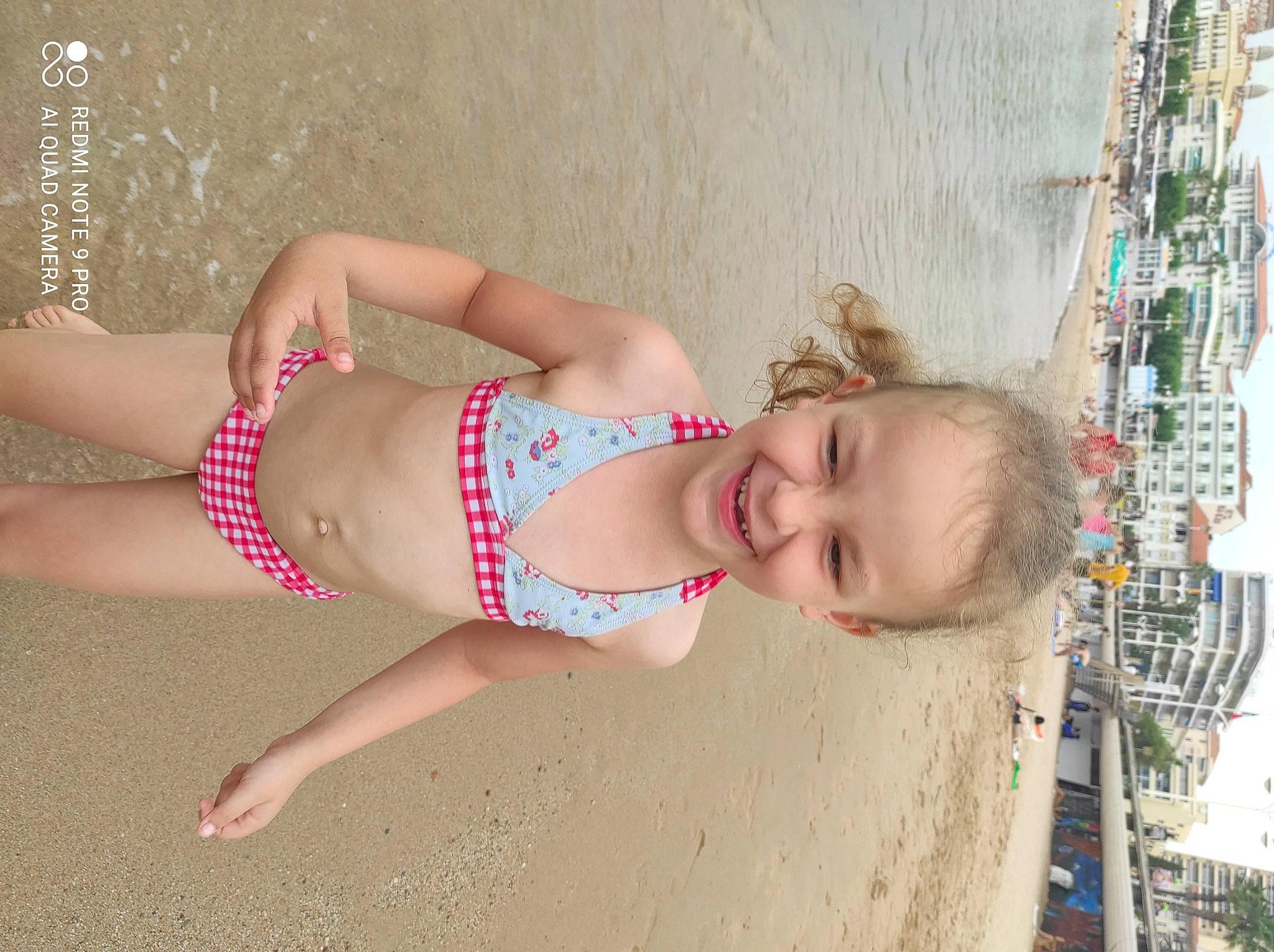 Elina a rejoint le concours — aidez-le/la à gagner de superbes lots ! abdomen, brassiere, chest, fun, happy, human_body, joy, knee, leisure, lingerie_top, person, skin, smile, summer, swimsuit_top, swimwear, thigh, toddler, trunk, undergarment