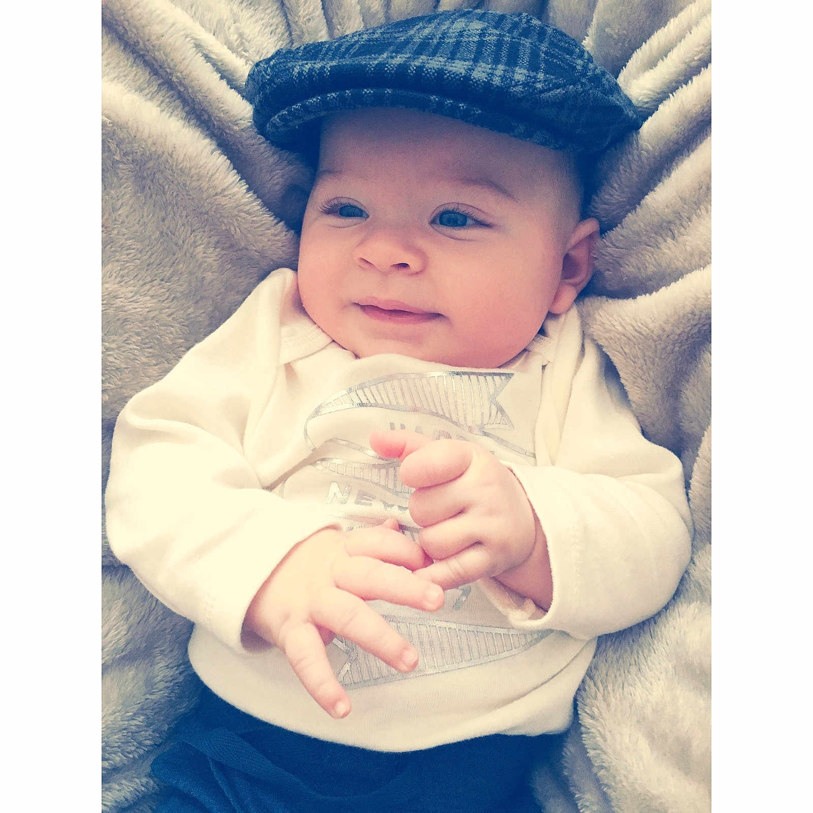 Kadyn is registered to the contest to win money with this photo: